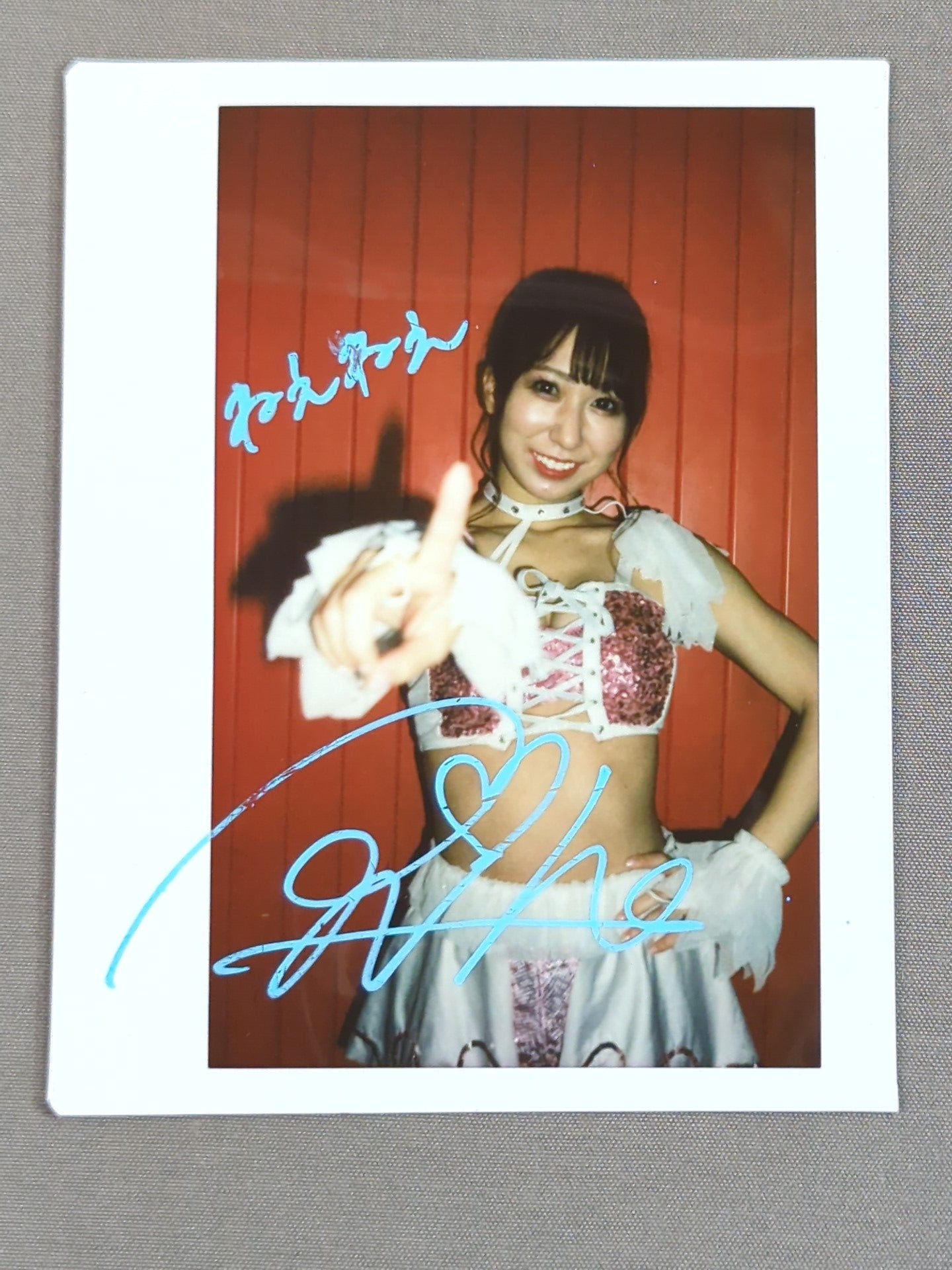 RIHO  hand signed autograph  Cheki (A-1)