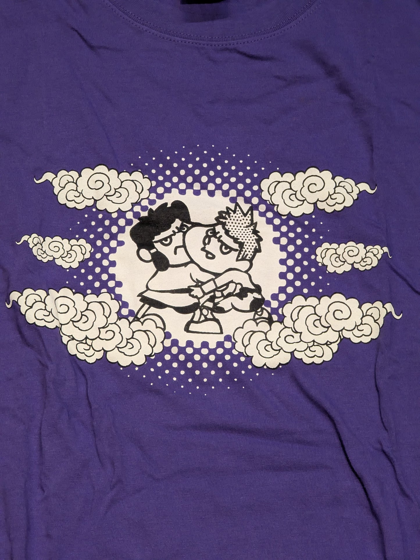 日高郁人×吉田くん「砂丘は無ぇって言ってんだろ」Tシャツ(パープル)