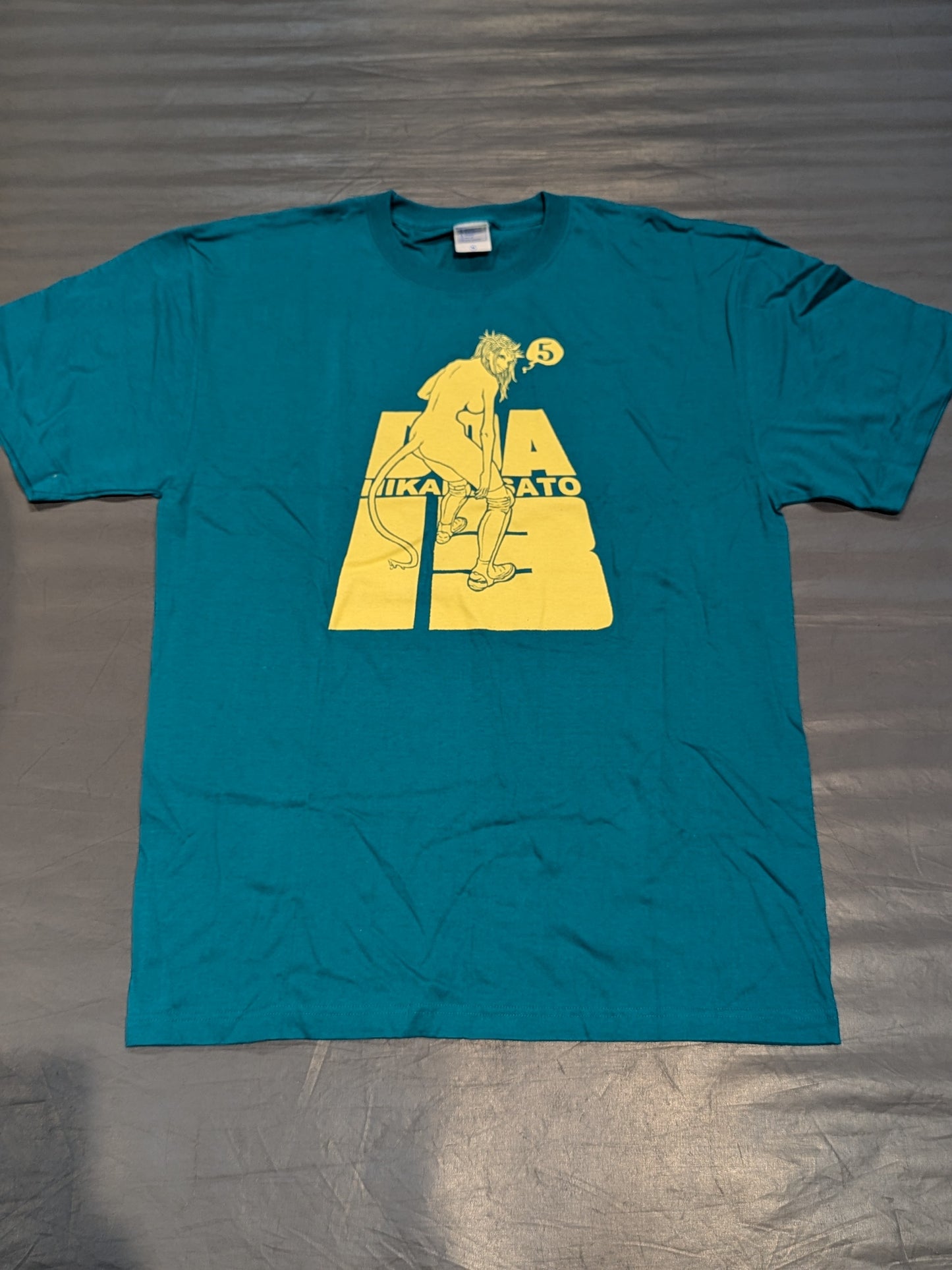 佐藤光留「DEAD OR ALIVE」Tシャツ(グリーン)