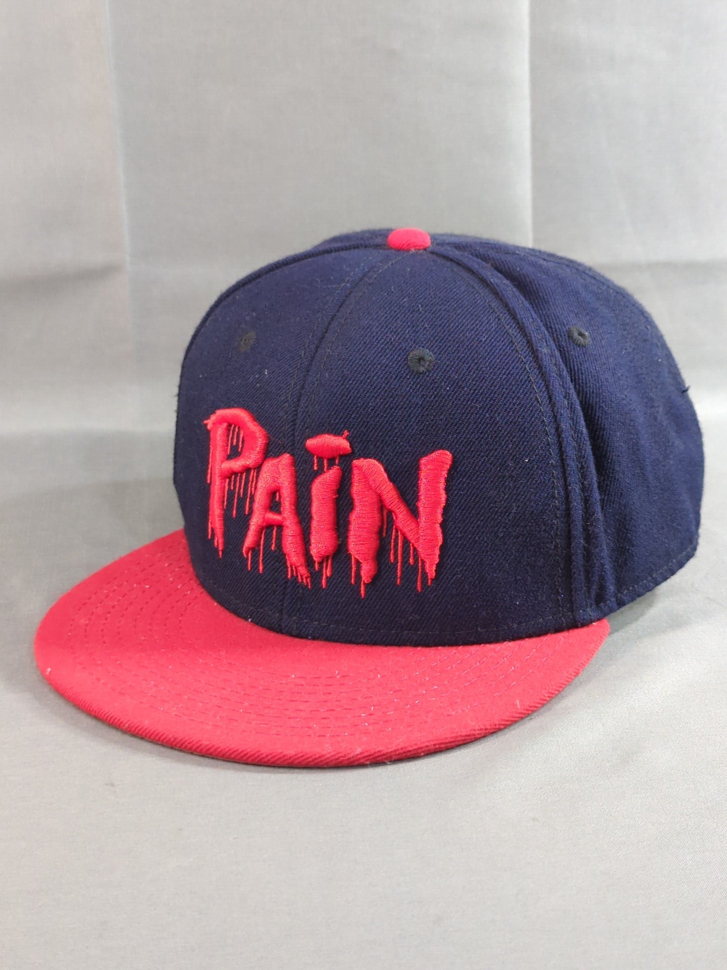 葛西純「PAIN」スナップバックキャップ