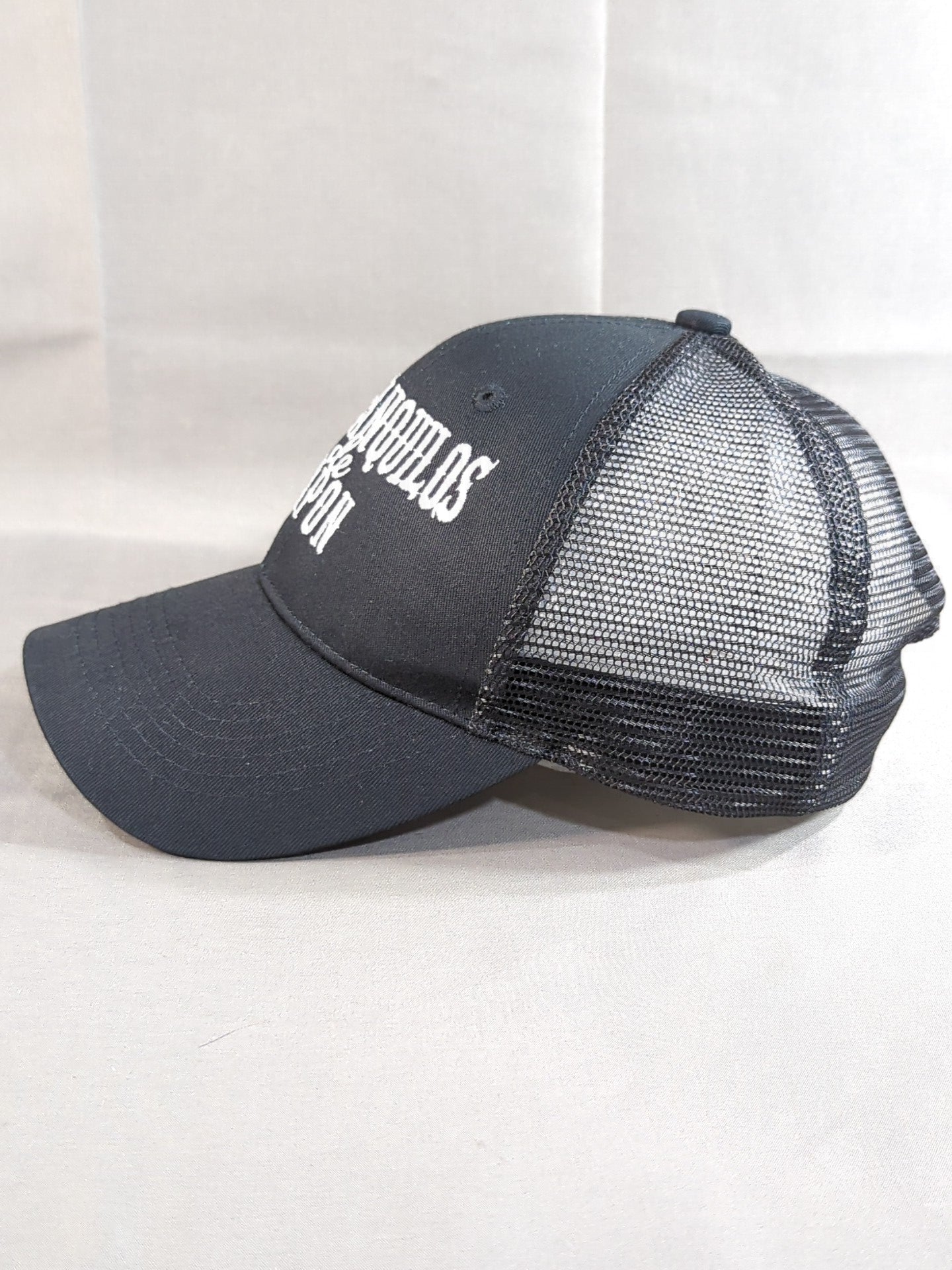 LOS TRANQUILOS de JAPON Mesh Cap (1) (ver.2 - Black)