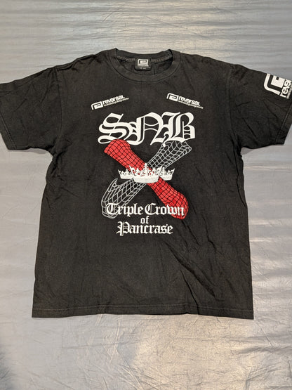 砂辺光久「SNB TRIPLE CROWN」Tシャツ