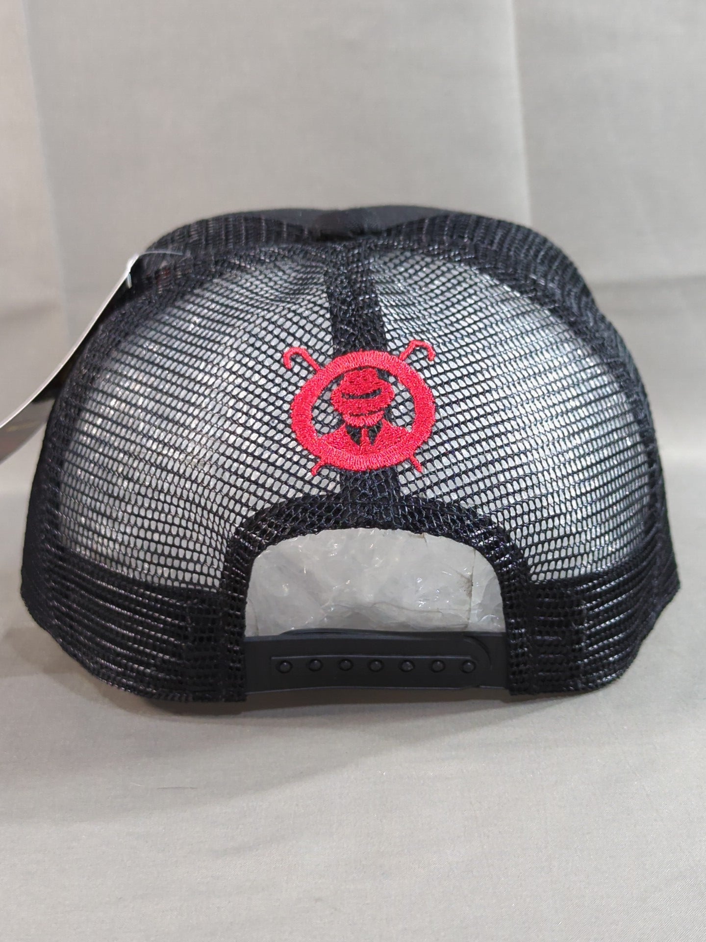 L.I.J ×AGUILA Mesh Cap (1) (Black×Red)