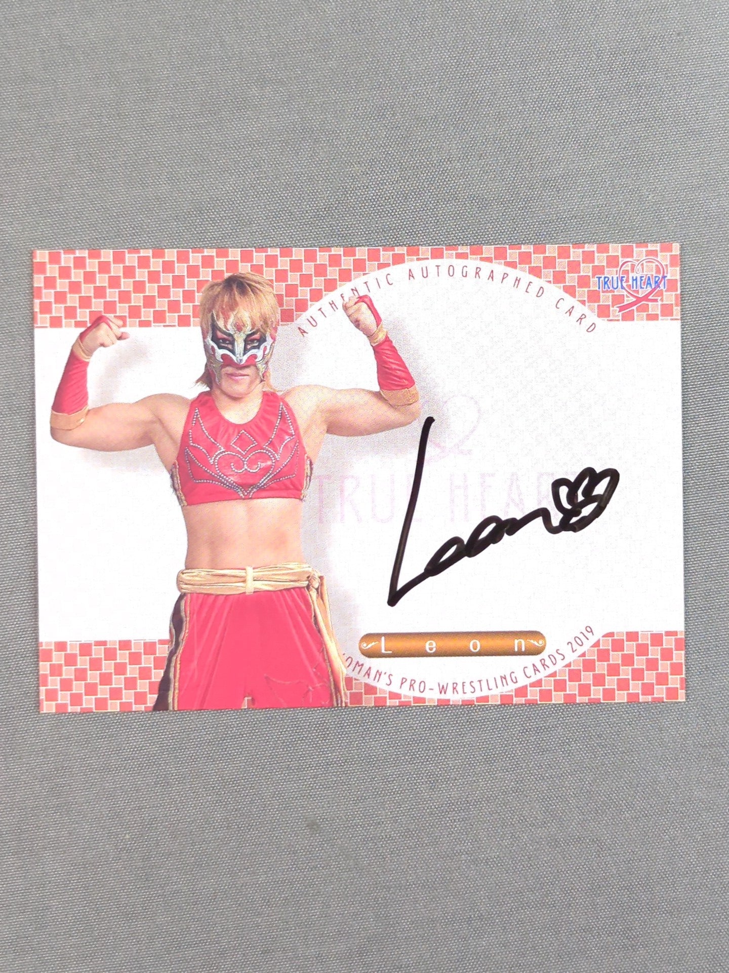 2019 BBM Leon Official Autographed Card