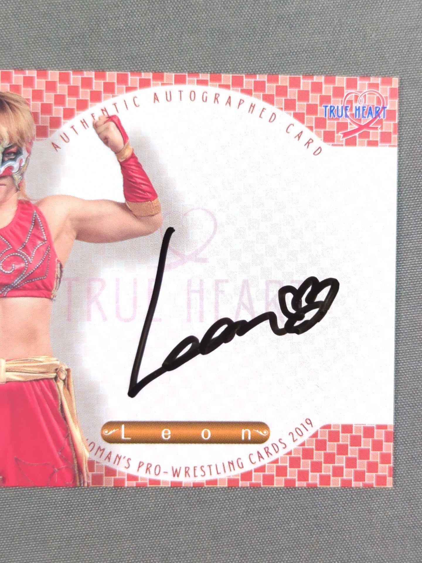 2019 BBM Leon Official Autographed Card