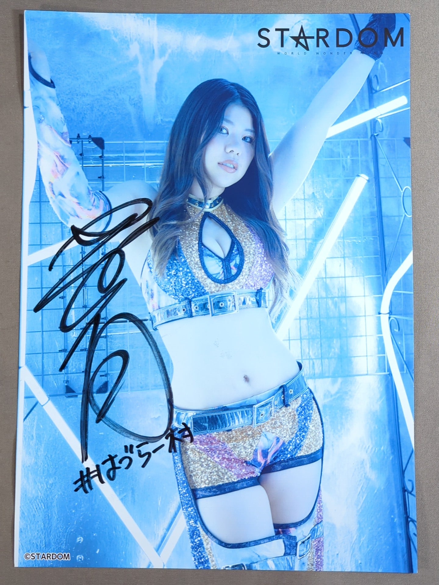 葉月 直筆サイン入り スターダムポートレート(F-9)