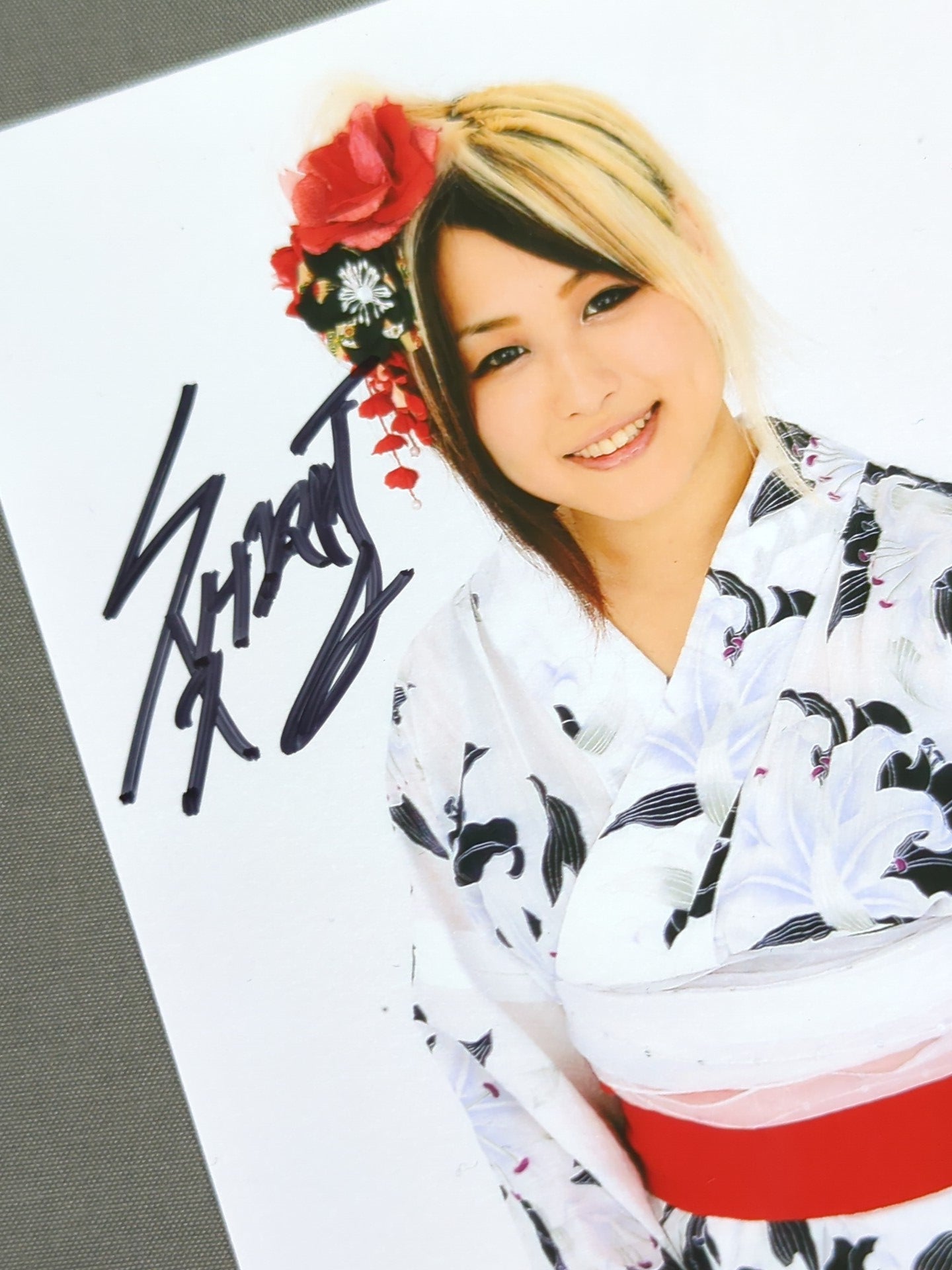 イ*イ様 THE THIRD (仮) 直筆サイン入り R.I.O.T CD + 紫雷イオ&紫雷美央 直筆サイン入り 写真セット② – 闘道館