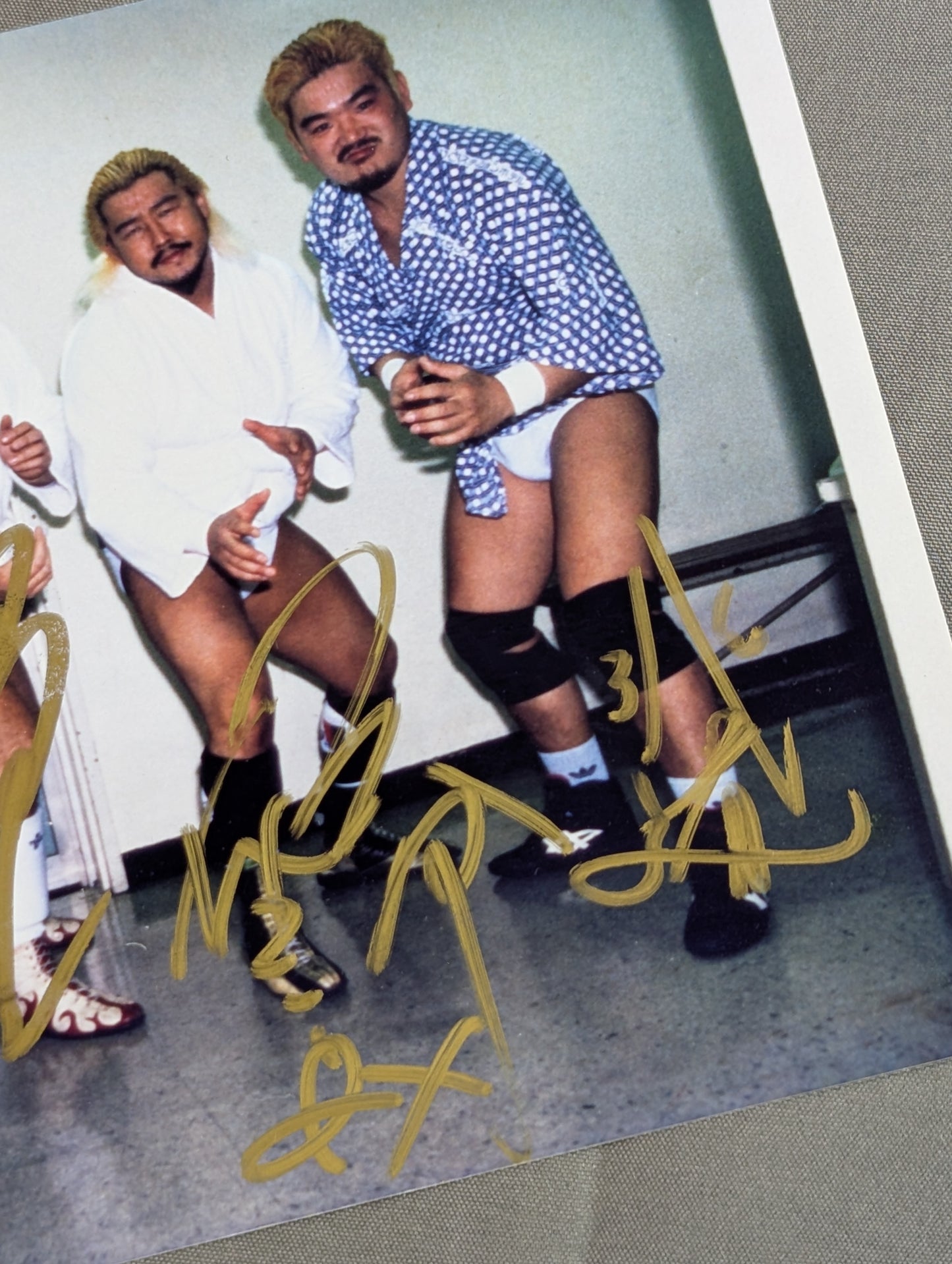 【直筆サイン入り】FMW ブリーフブラザース 生写真