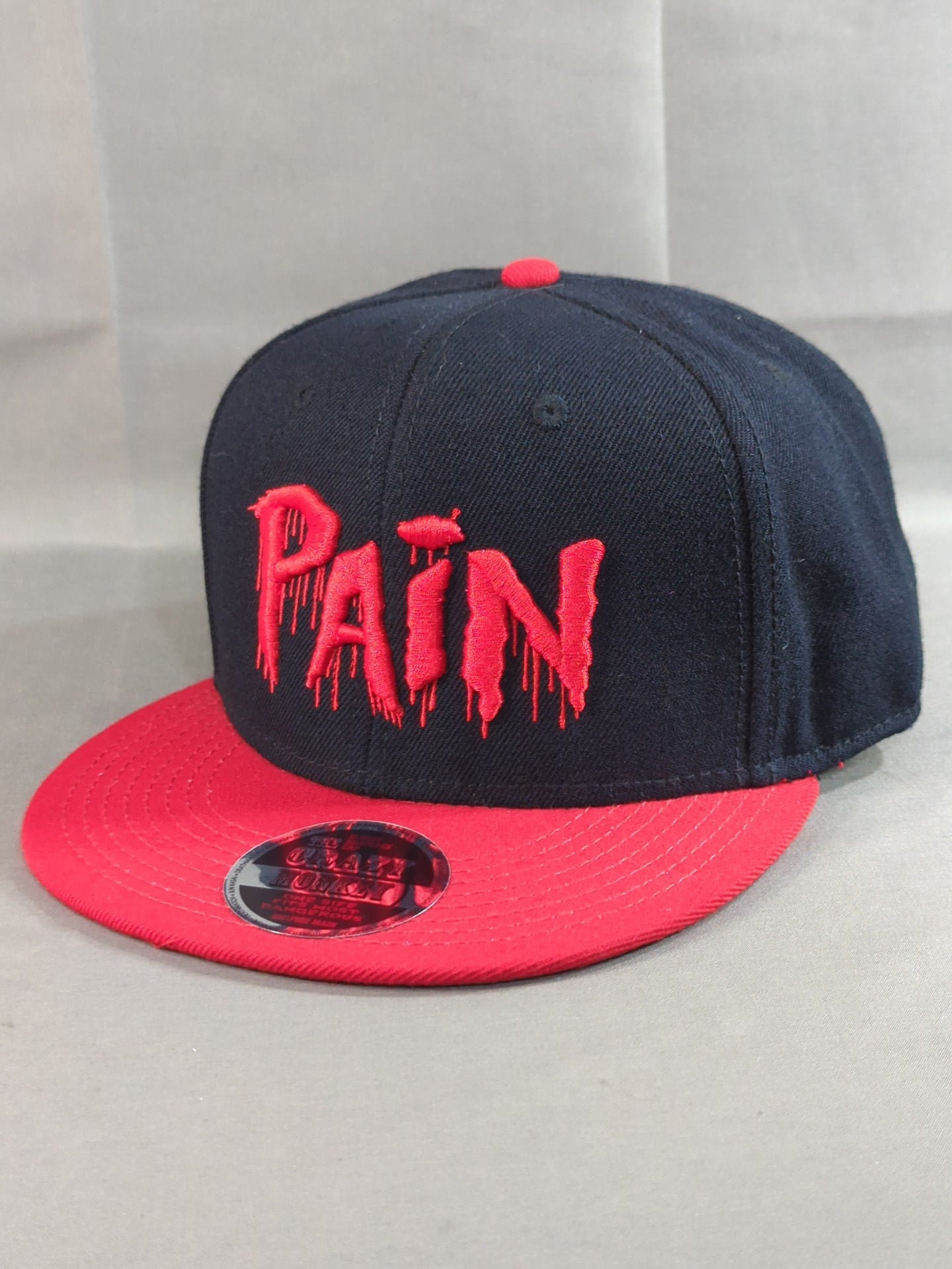 【直筆サイン入り】葛西純「PAIN」スナップバックキャップ