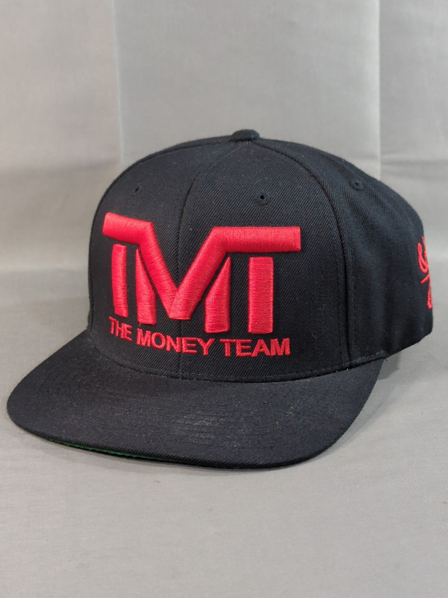 フロイド・メイウェザー「TMT THE MONEY TEAM」キャップ(ブラック×レッド)