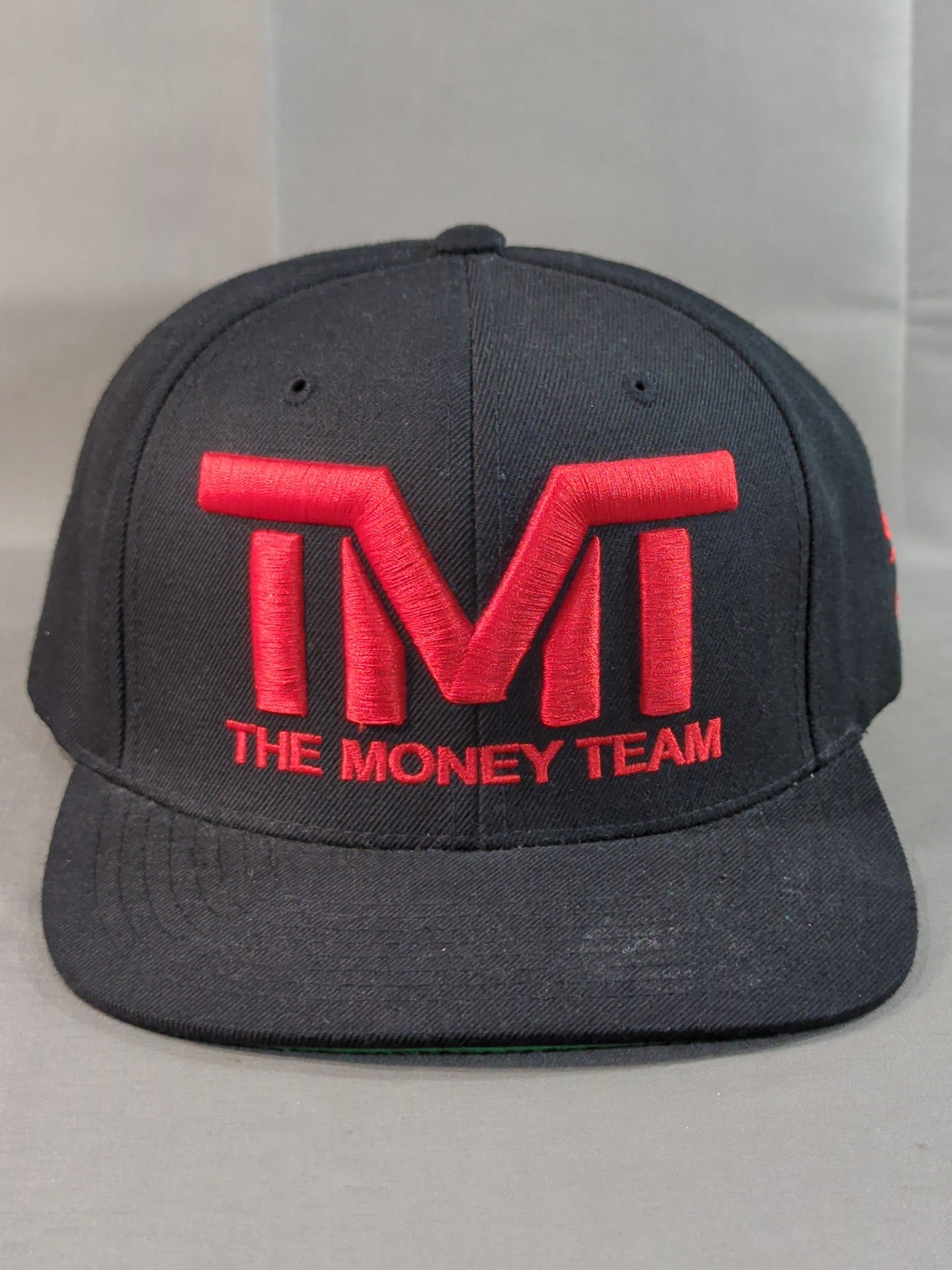 フロイド・メイウェザー「TMT THE MONEY TEAM」キャップ(ブラック×レッド)