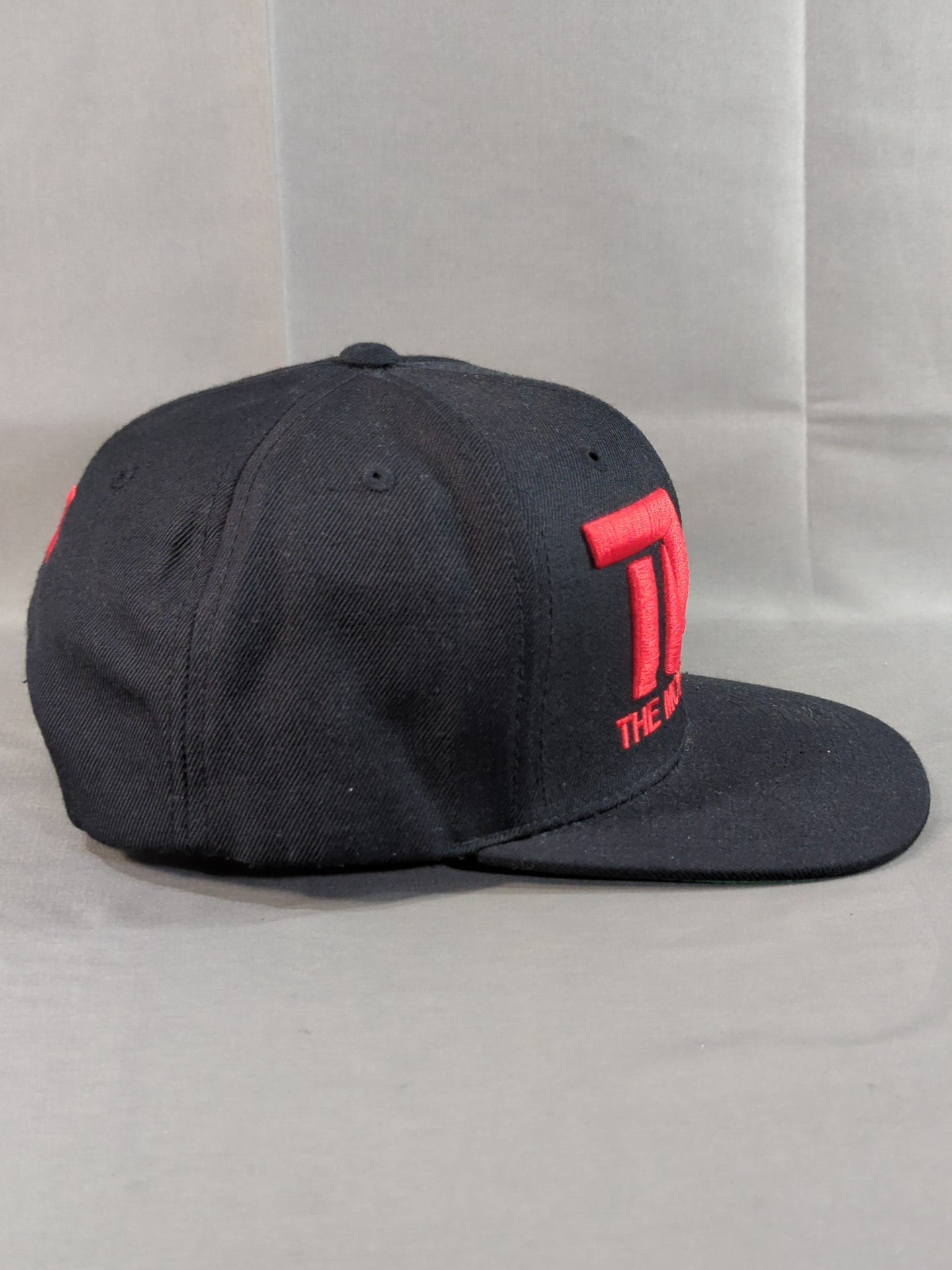 フロイド・メイウェザー「TMT THE MONEY TEAM」キャップ(ブラック×レッド)