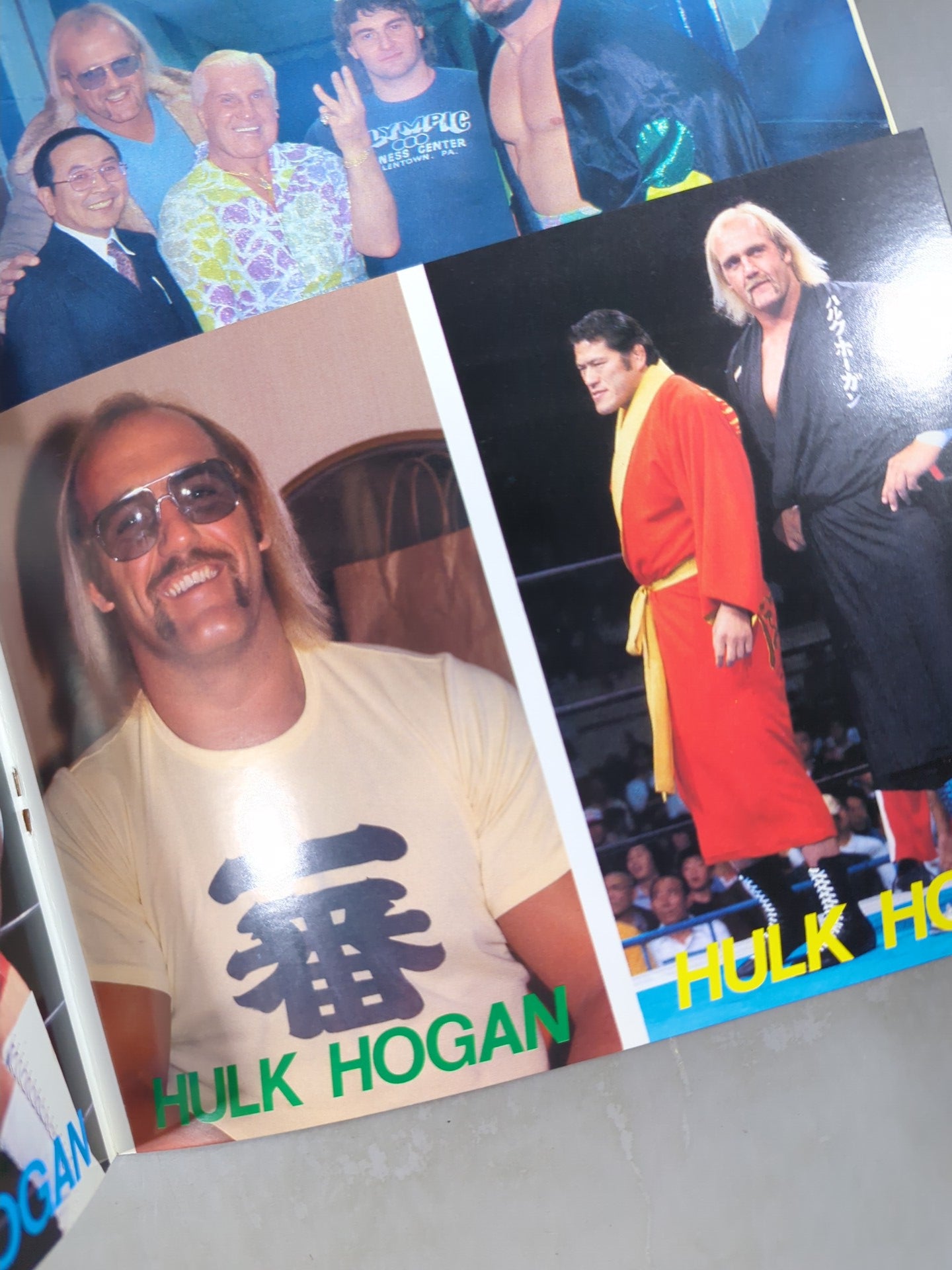 ★ Pro Wrestling album 24 with ★ postcard Hulk Hogan 