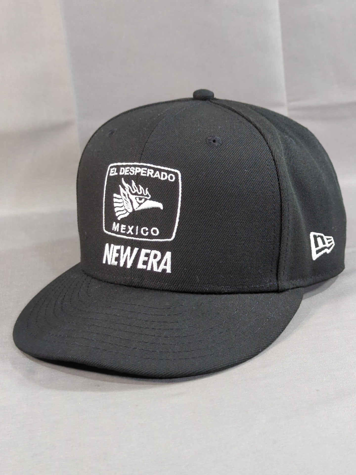 エル・デスペラード×NEW ERA(R) 59FIFTY(TM) キャップ(ブラック×シルバー)