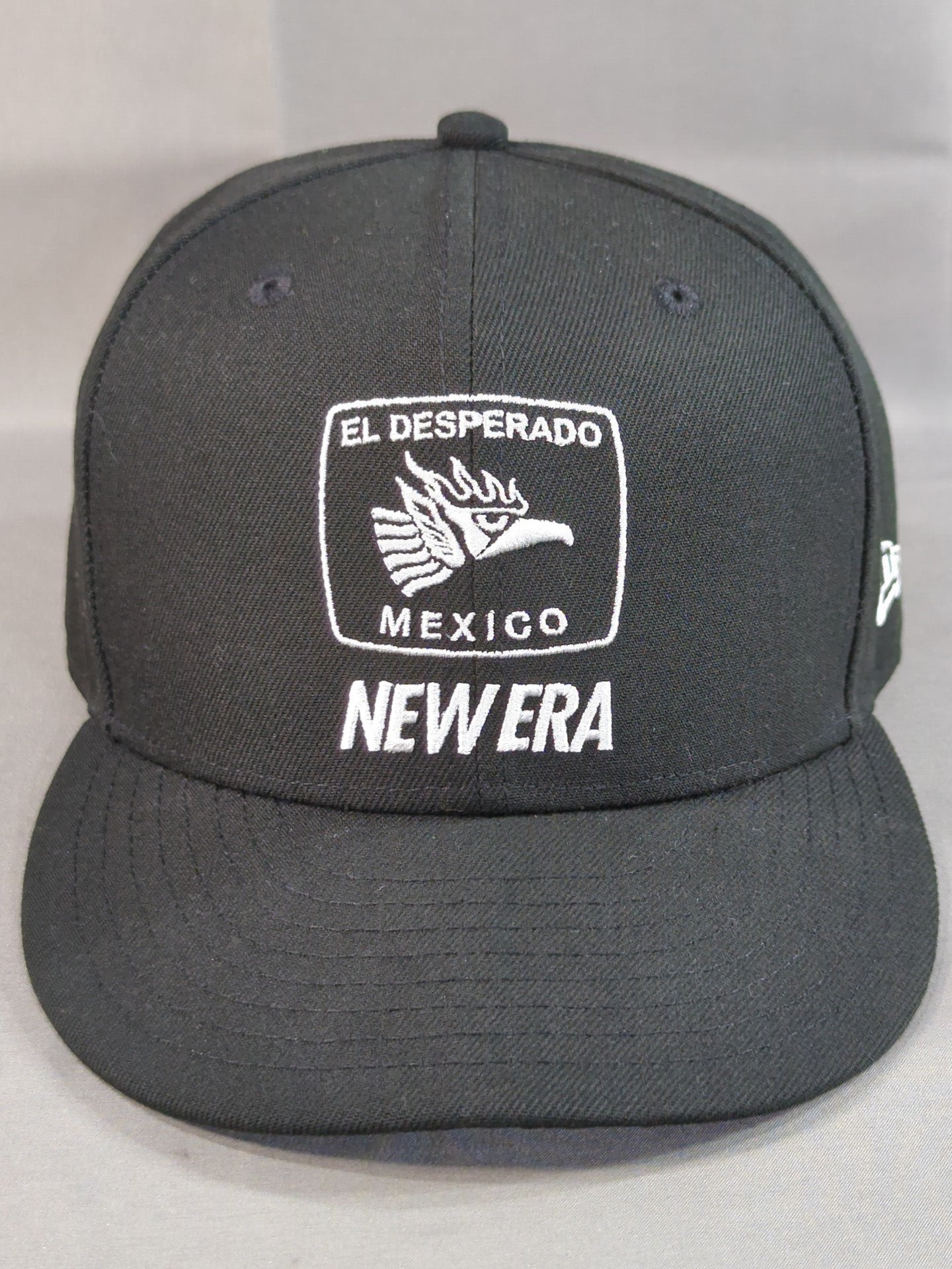 エル・デスペラード×NEW ERA(R) 59FIFTY(TM) キャップ(ブラック×シルバー)