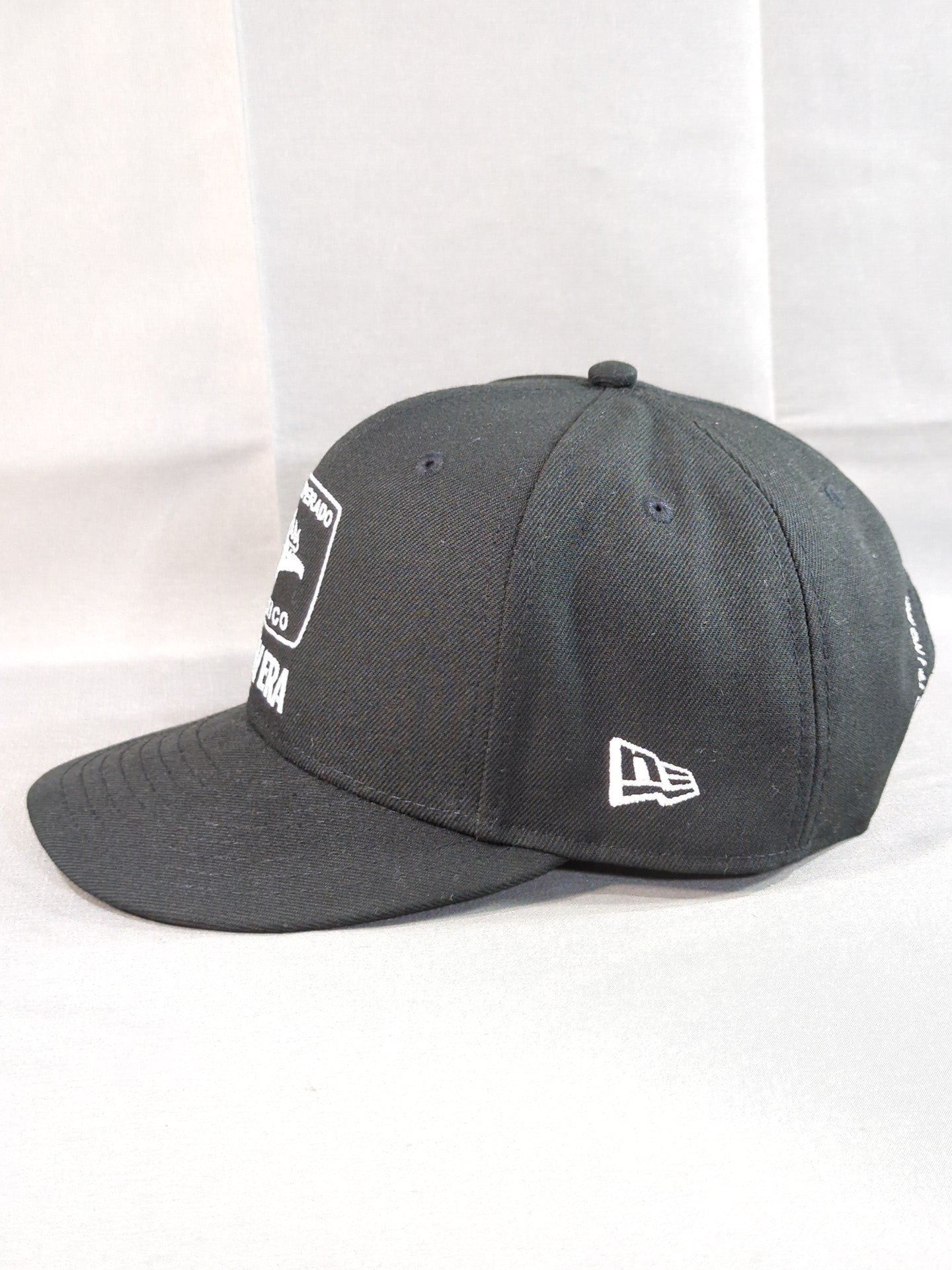 エル・デスペラード×NEW ERA(R) 59FIFTY(TM) キャップ(ブラック×シルバー)