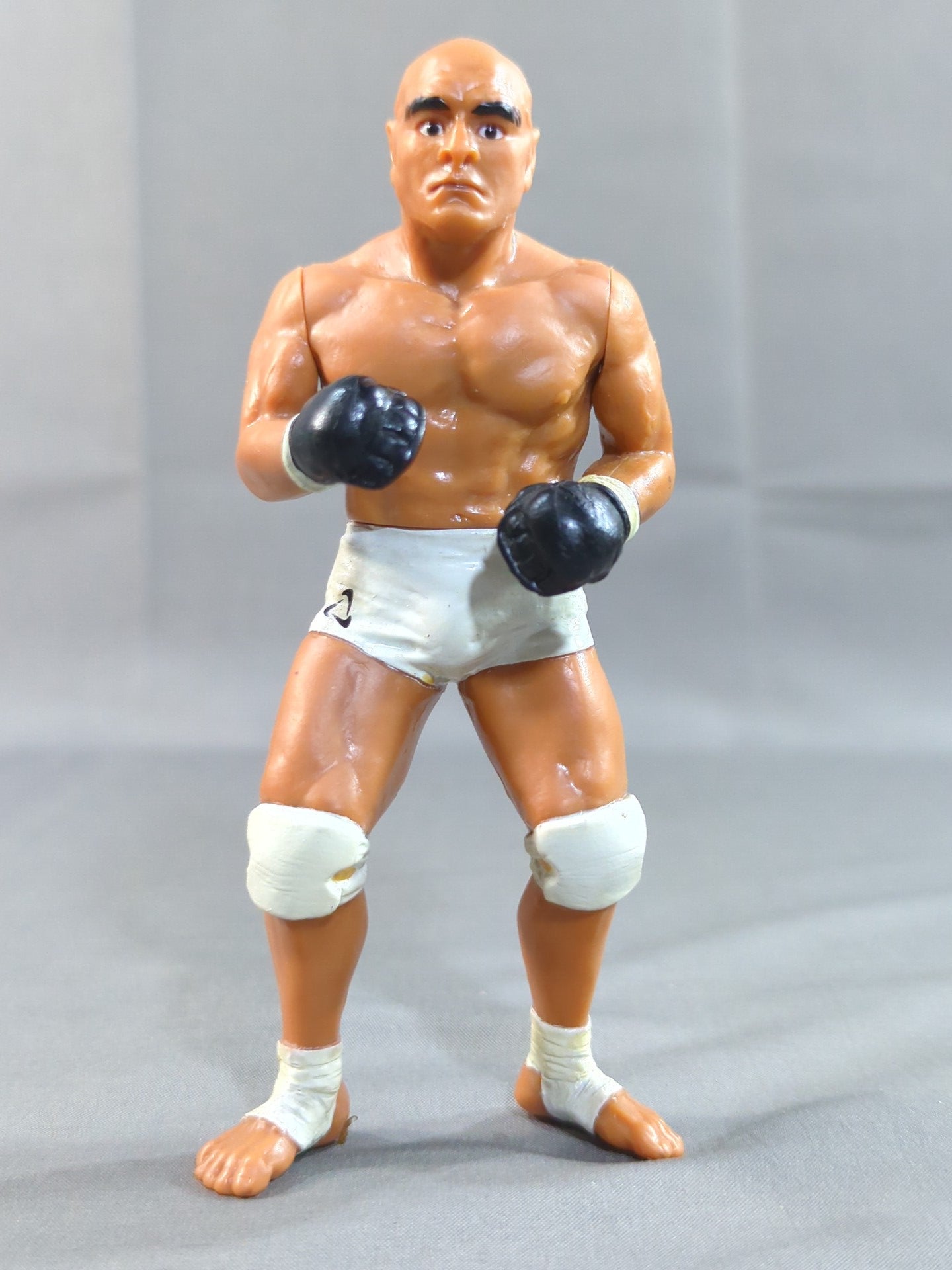 Rickson Gracie  (Bushido, White Knee Pad)