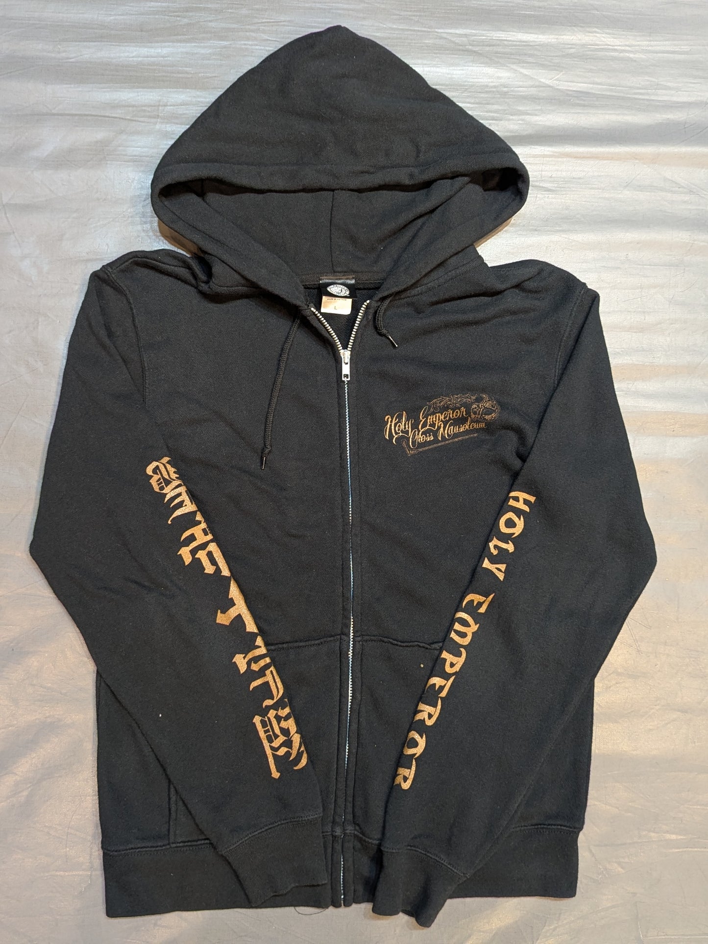 Taichi 'CROSS MAUSOLEUM' zip hoodie