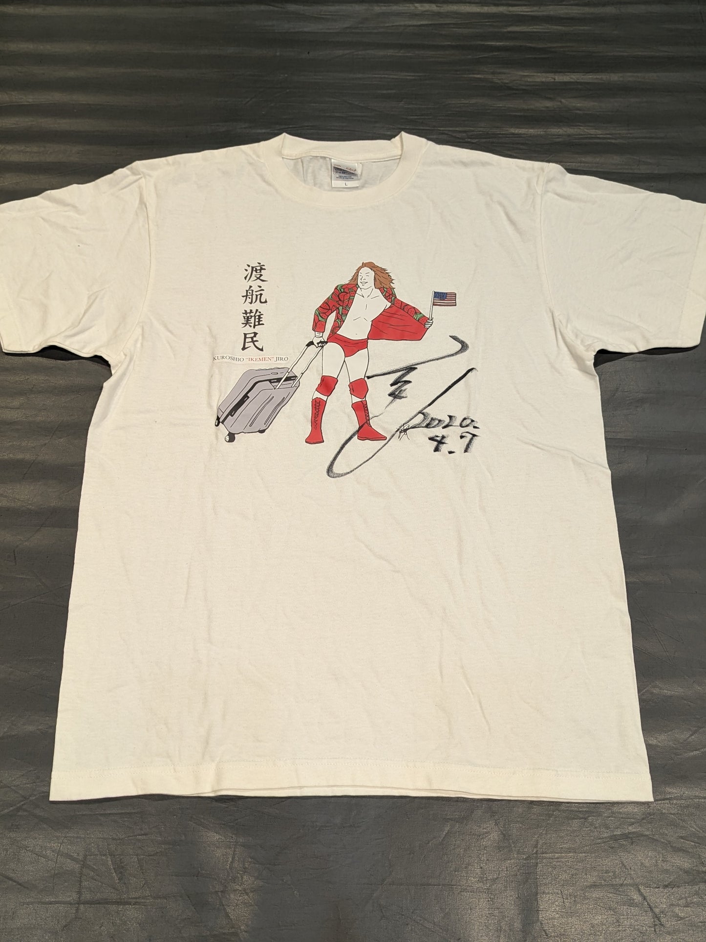 【直筆サイン入り】黒潮イケメン二郎「渡航難民」Tシャツ