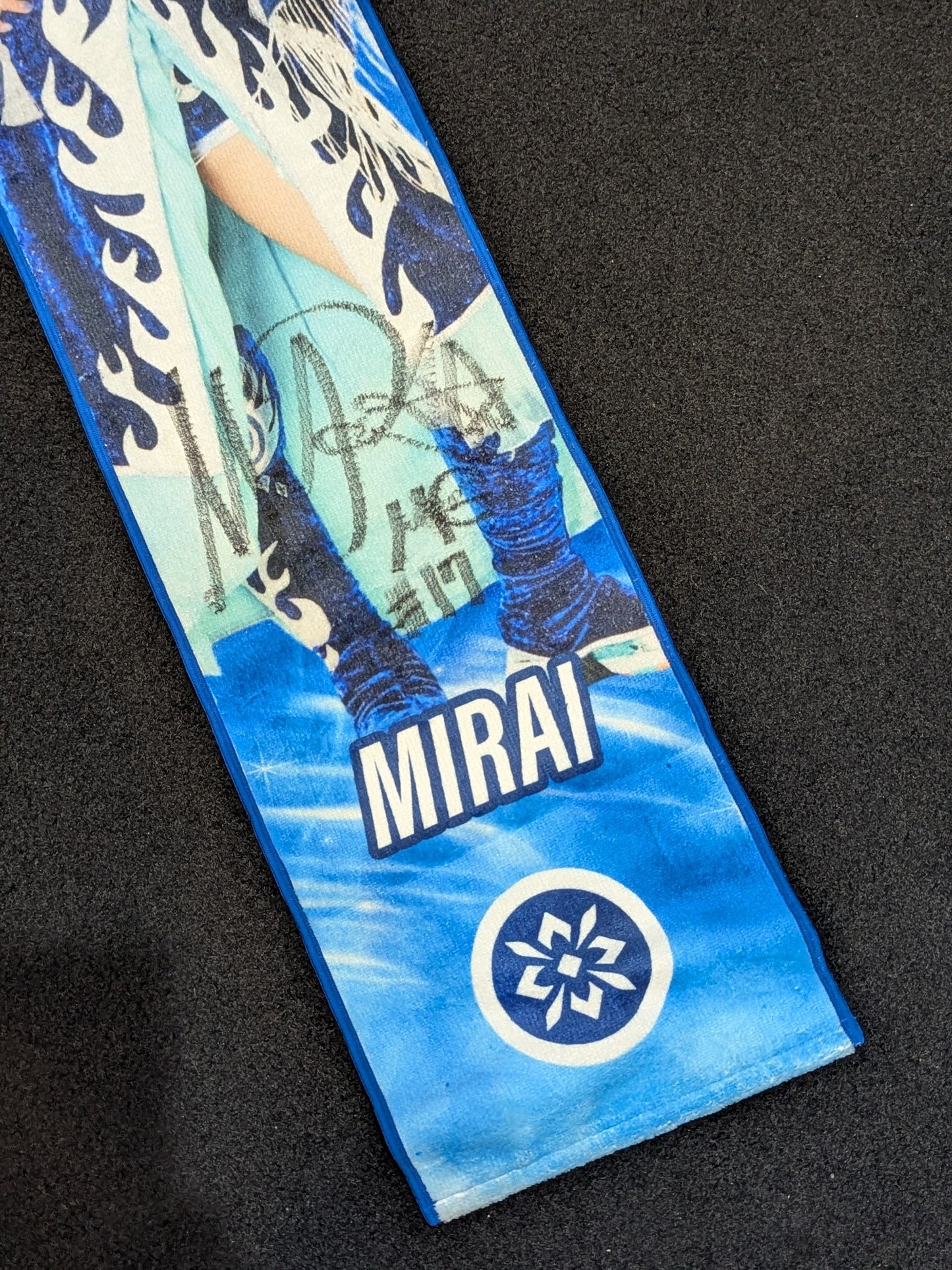 【hand signed autograph】 MIRAI Marigold Printed Towel