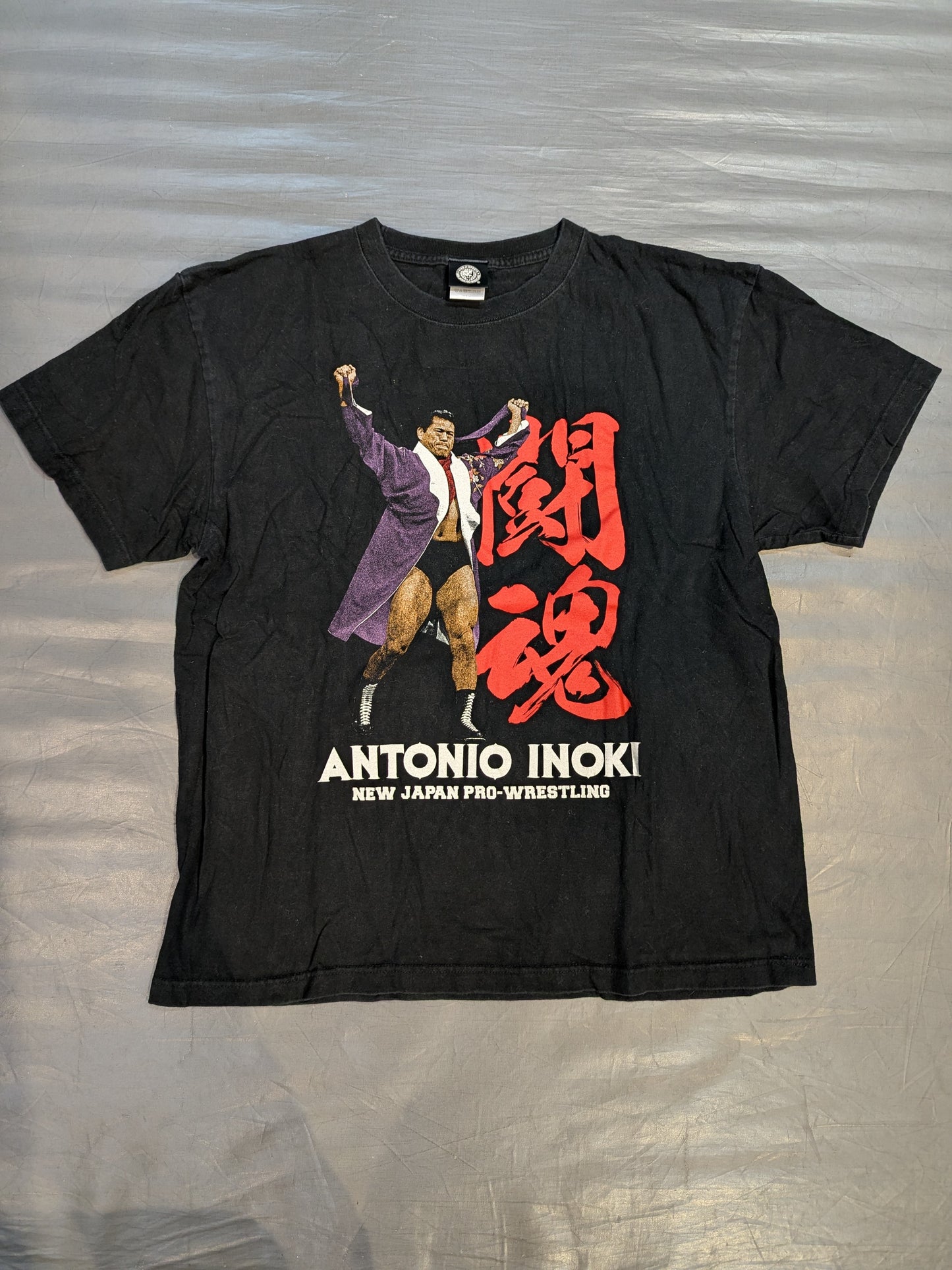 新日本プロレス50周年記念 アントニオ猪木 Tシャツ(リングコール)