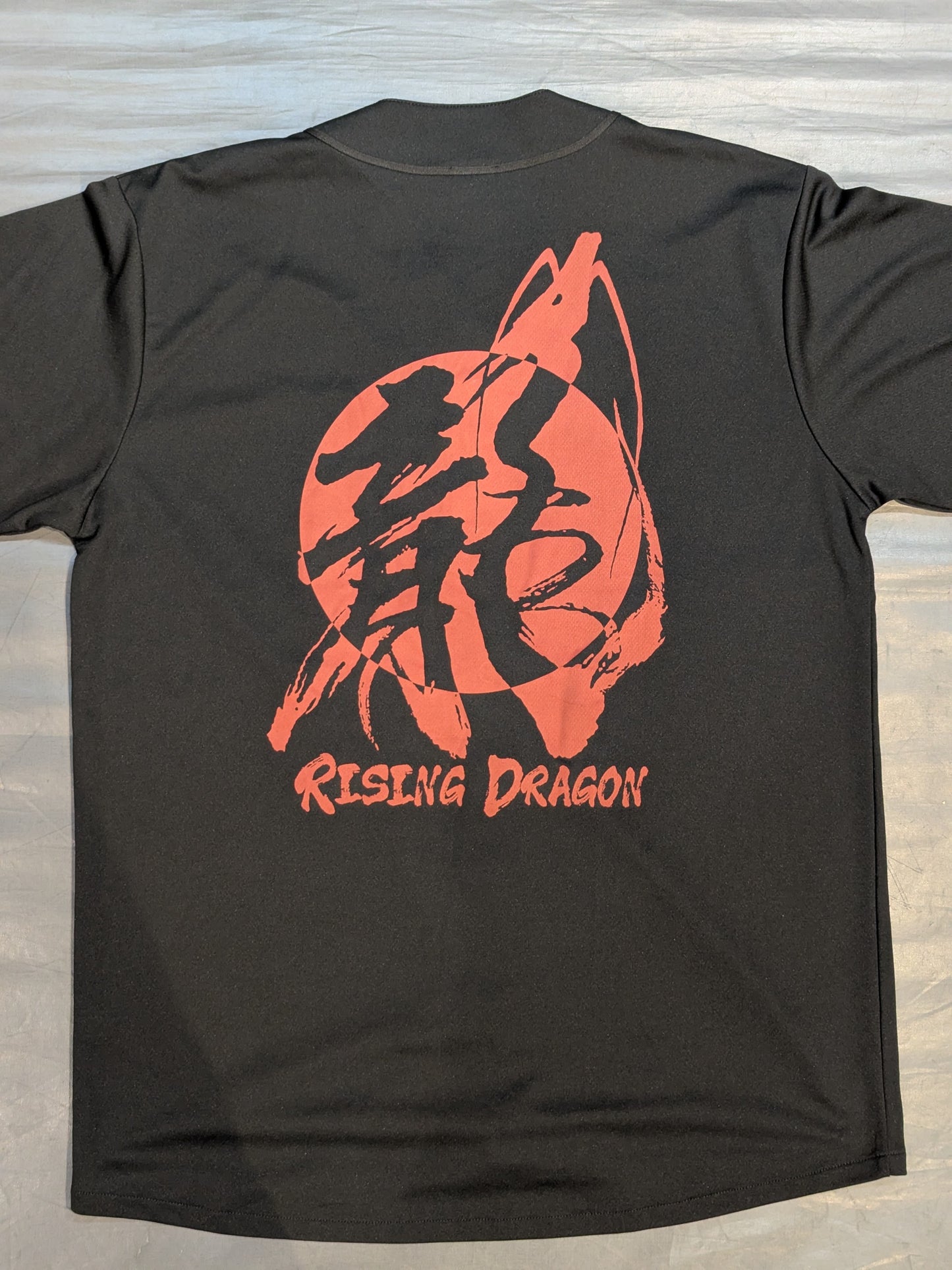 鷹木信悟「20th RISING DRAGON」ベースボールシャツ