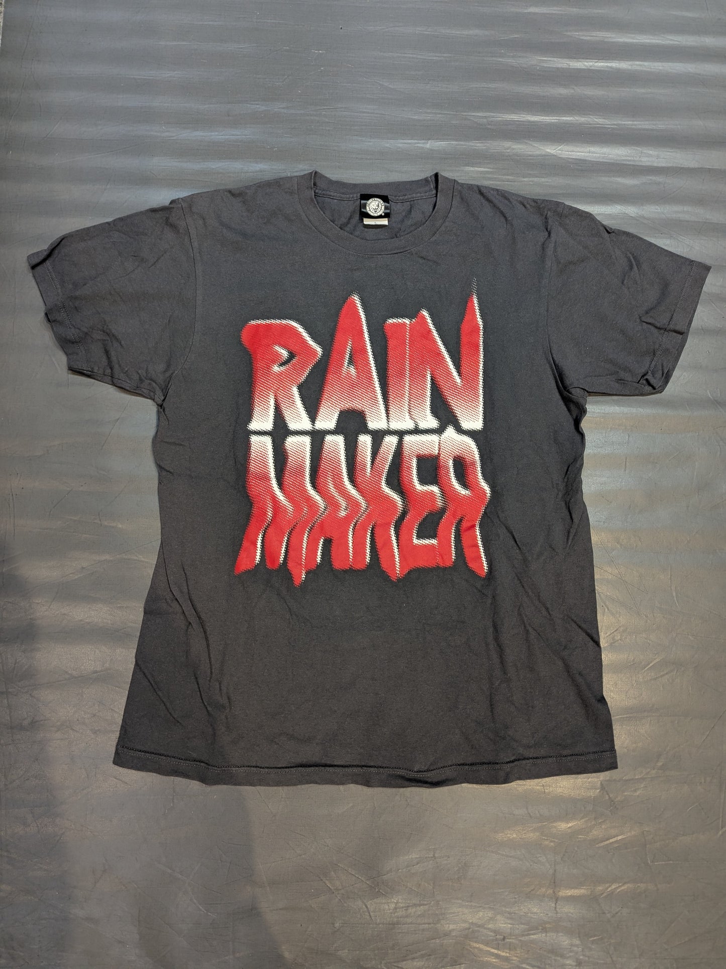 オカダ・カズチカ「2023 RAINMAKER」Tシャツ(スレートグレー)