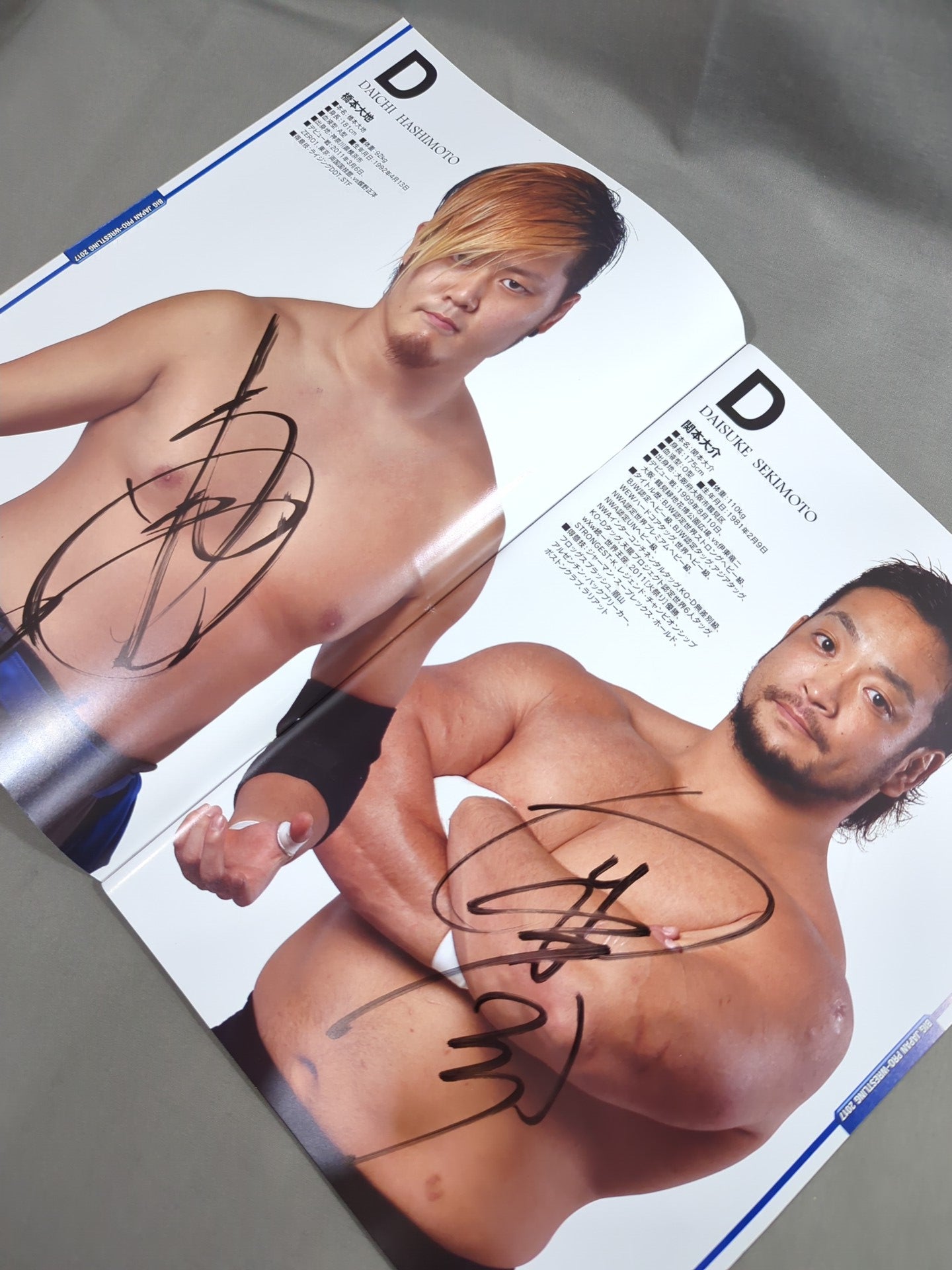 [29 fighters hand signed autograph 】Big Japan Pro Wrestling  BJW ONE BJ