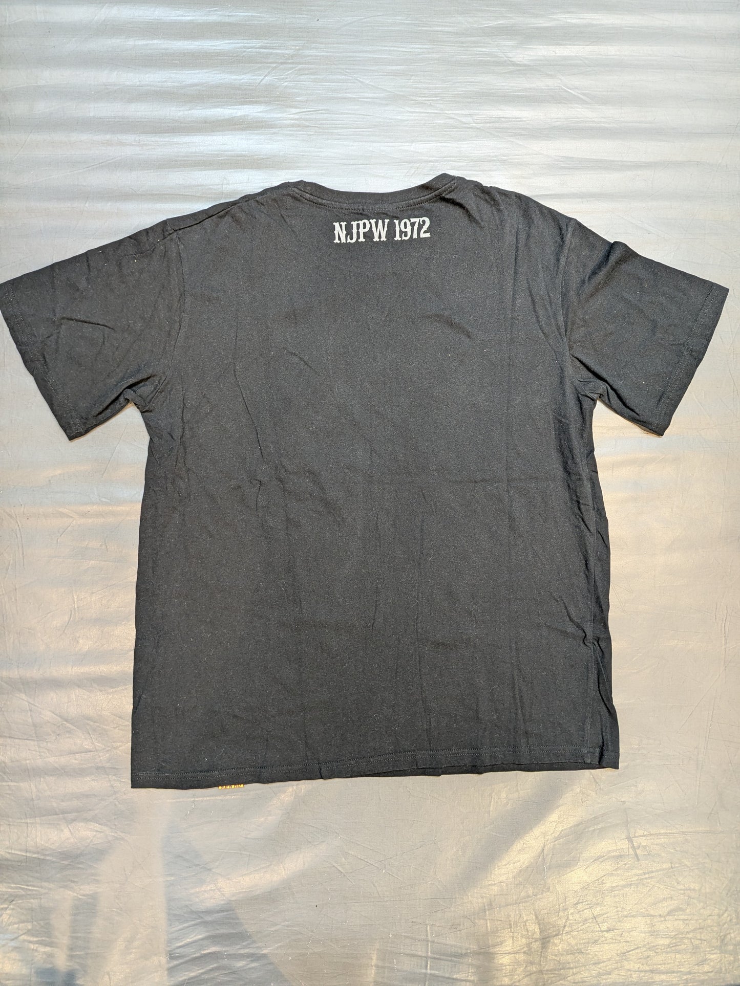 新日本プロレス×しまむら ライオンマーク Tシャツ①(ブラック×青迷彩)