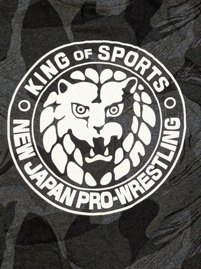新日本プロレス×しまむら ライオンマーク「50th ANNIVERSARY」Tシャツ(グレー迷彩)