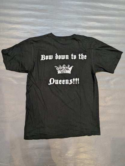 Queen’s Quest ユニットロゴTシャツ