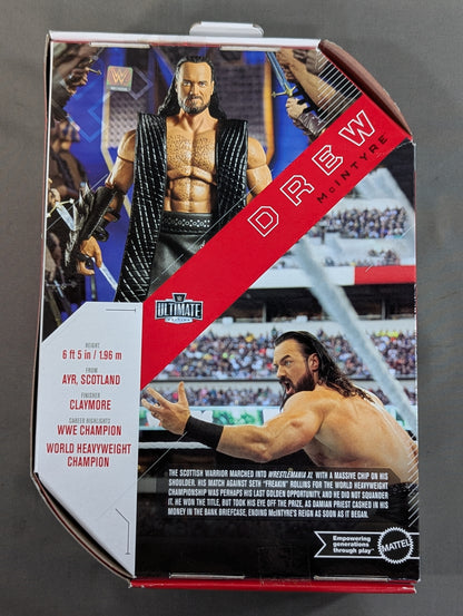 ドリュー・マッキンタイア(黒ロングベスト)