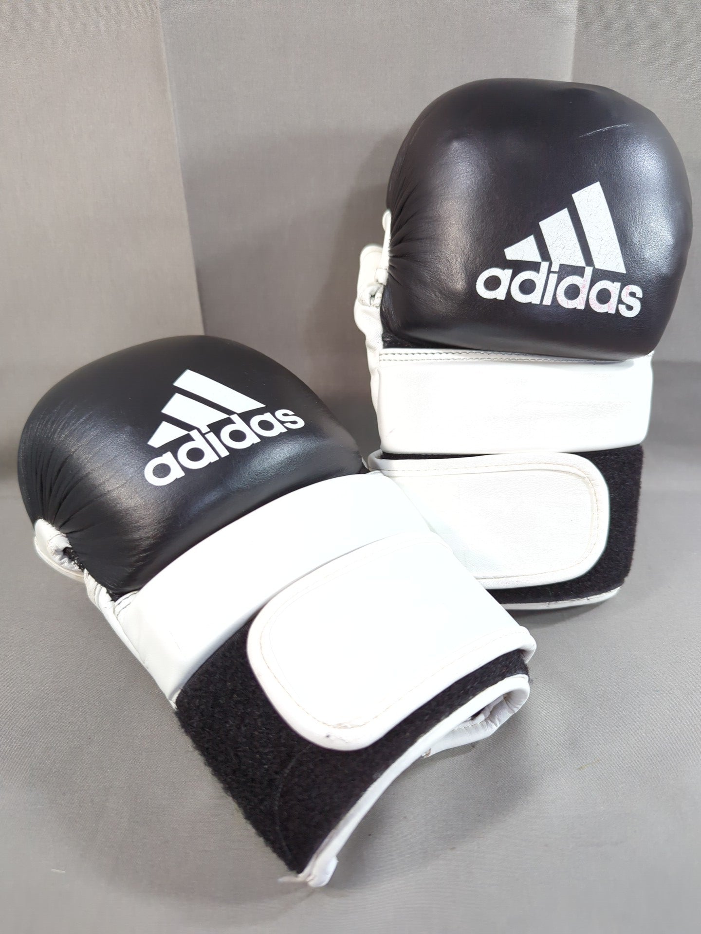 adidas パウンドグローブ