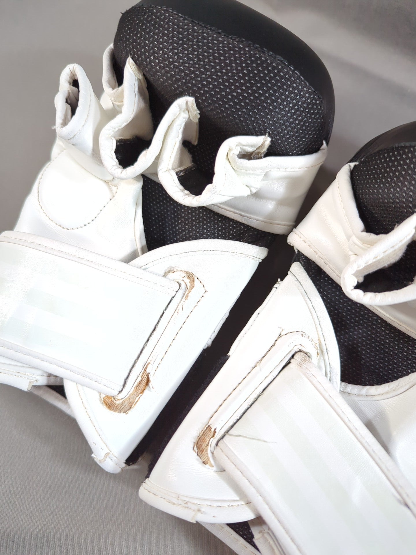 adidas パウンドグローブ