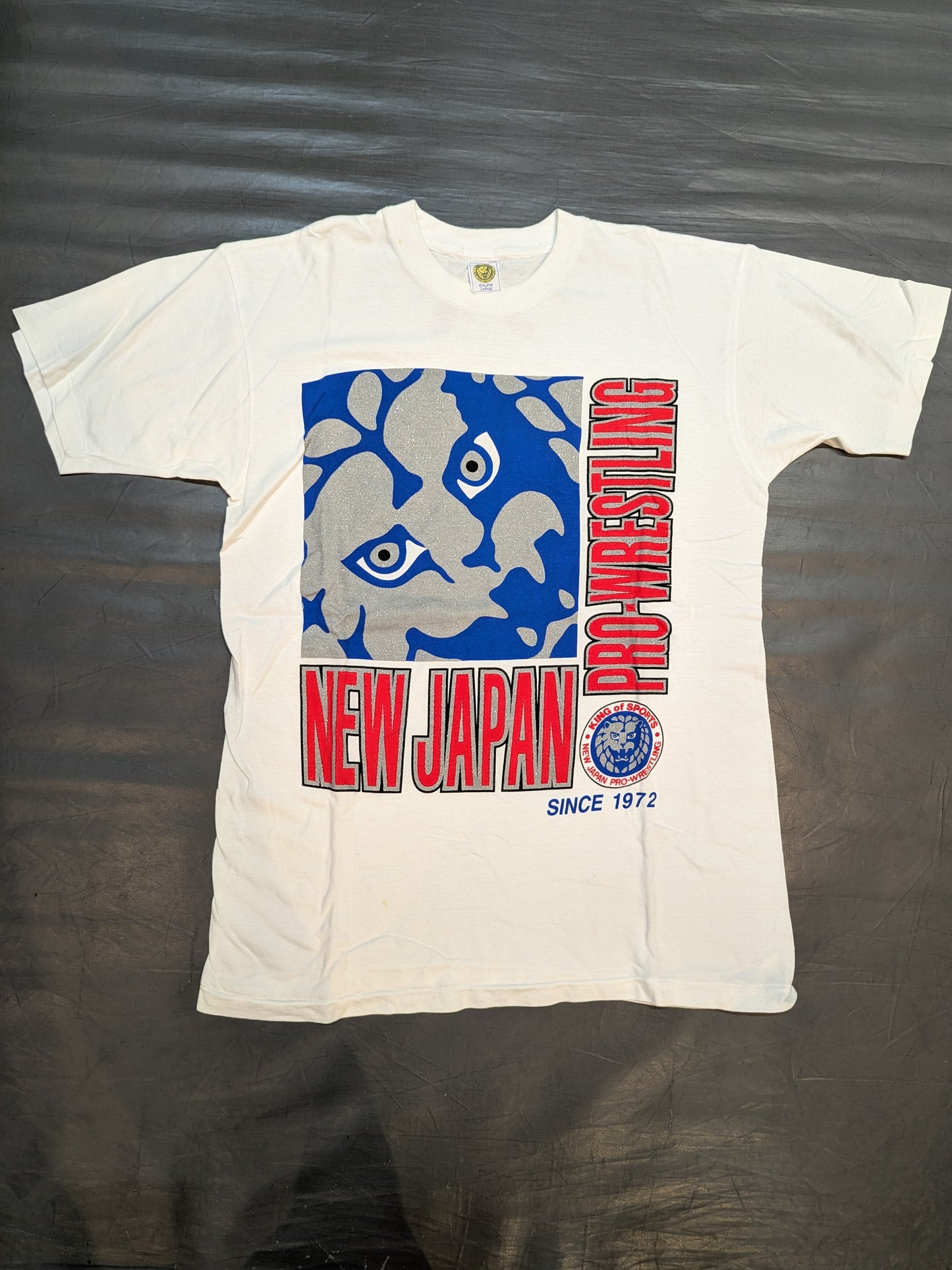 NEW JAPAN PRO-WRESTLING ライオンマークTシャツ
