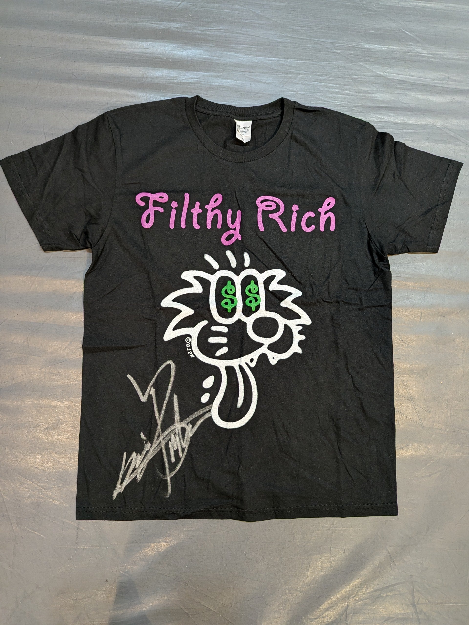 直筆サイン入り】オカダ・カズチカ「Filthy Rich」Tシャツ – 闘道館