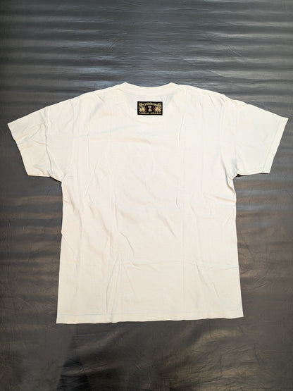 オカダ・カズチカ×ガッツ・ダイナマイト・キャバレーズ コラボTシャツ(ホワイト)