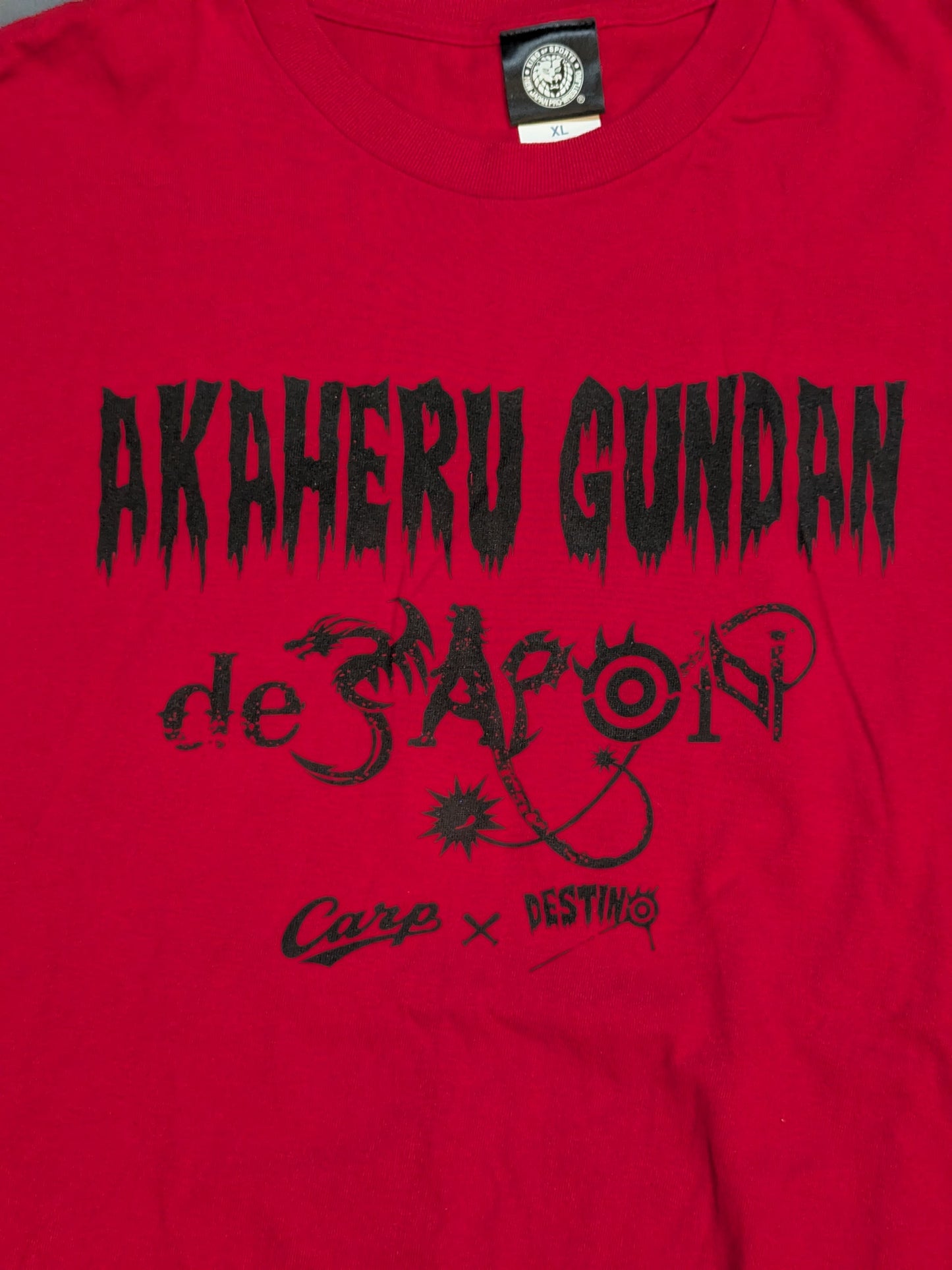 広島東洋カープ×内藤哲也「AKAHERU GUNDAN de JAPON」コラボTシャツ(レッド)