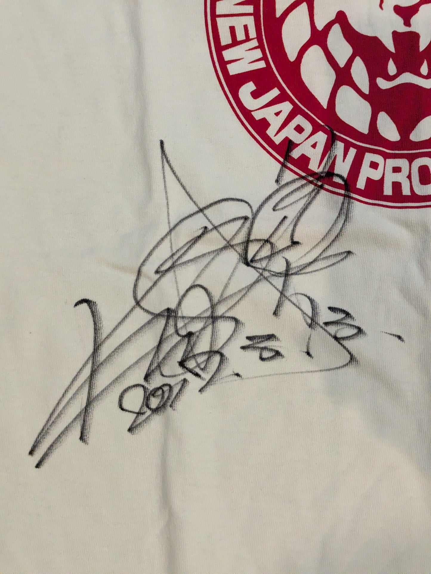 【hand signed autograph】 KUSHIDA×Lion Mark T-shirt