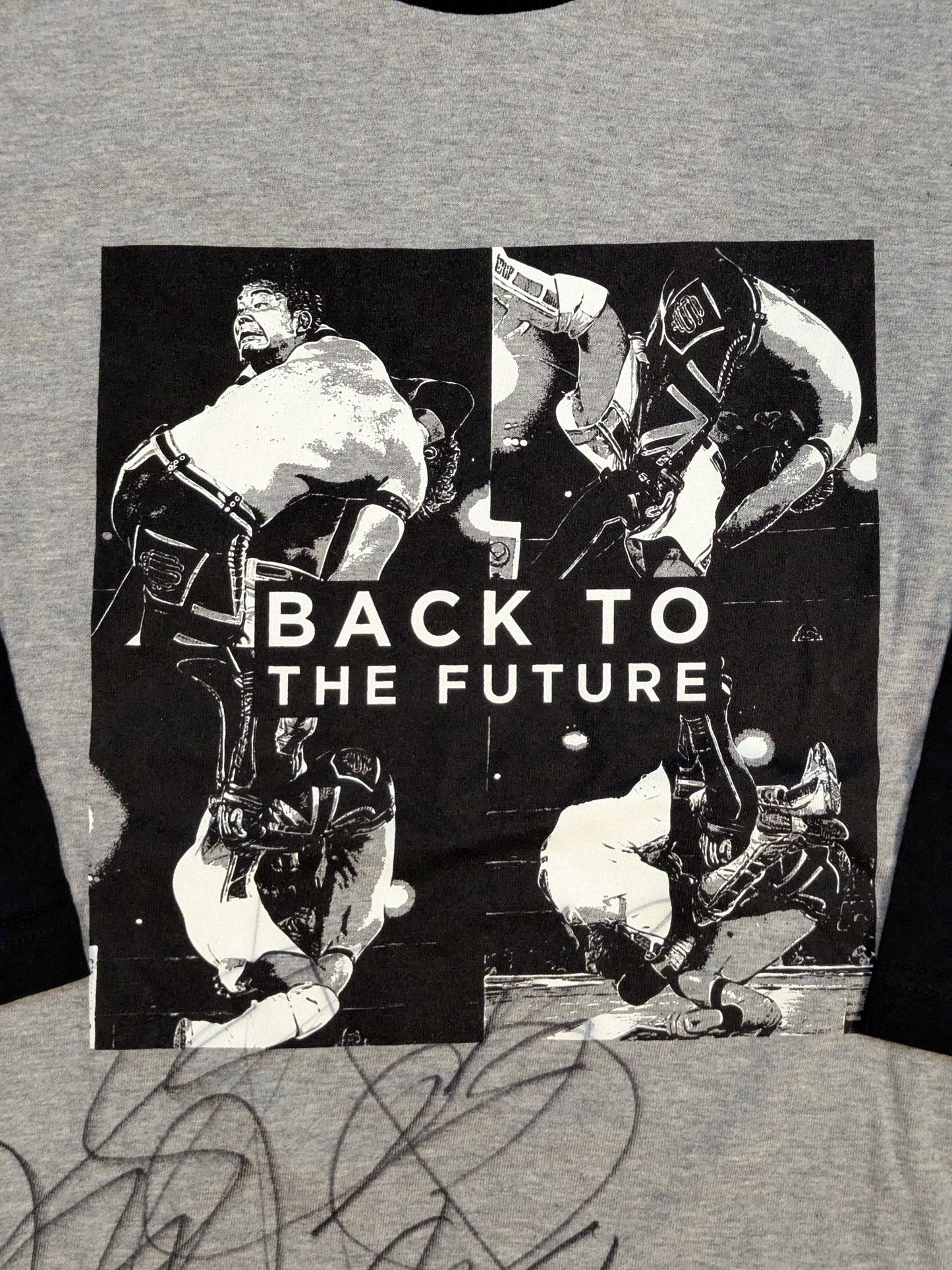 【直筆サイン入り】KUSHIDA「BACK TO THE FUTURE」ラグラン七分袖Tシャツ