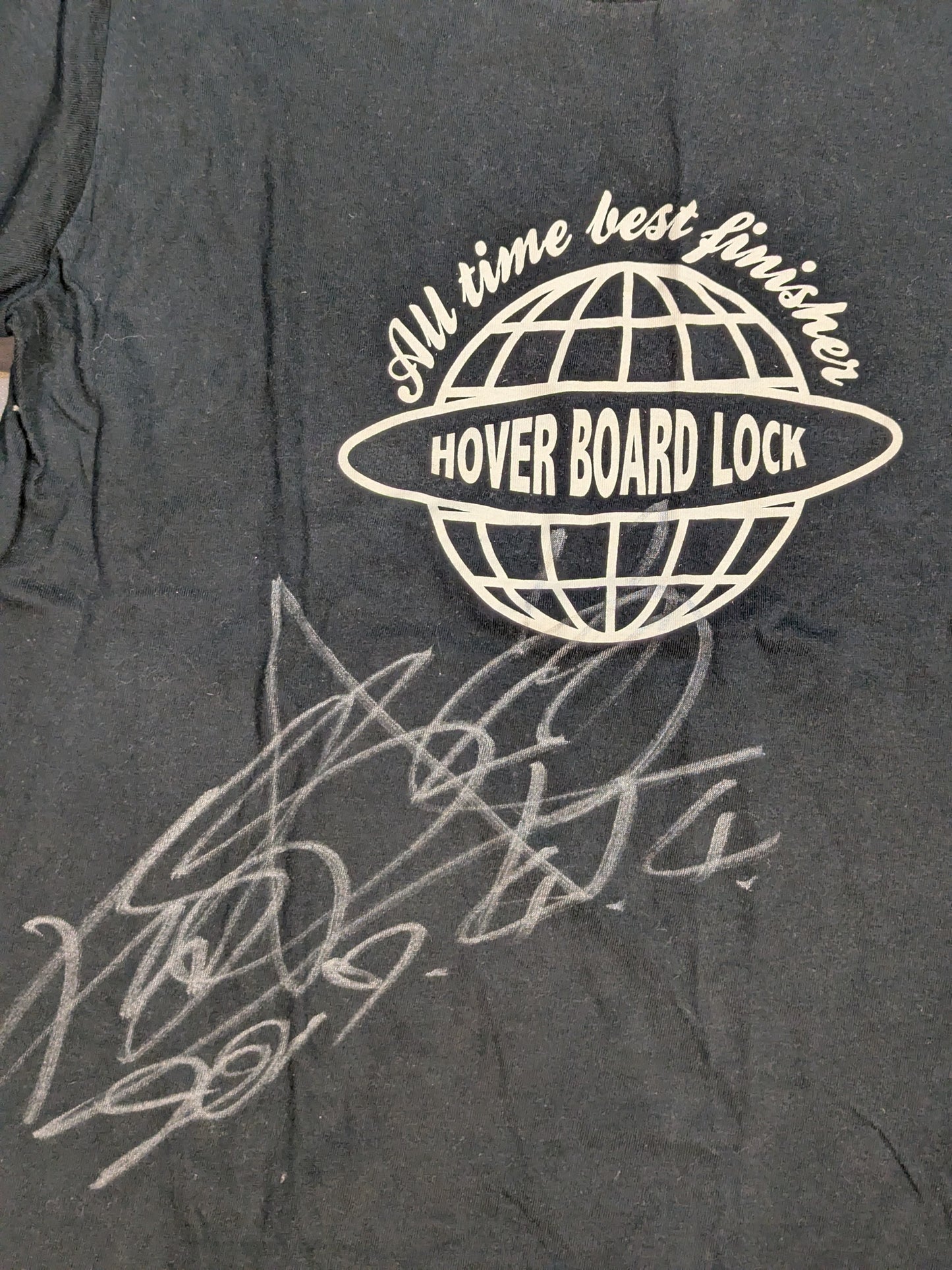 【hand signed autograph】 KUSHIDA "HOVER BOARD LOCK" T-shirt