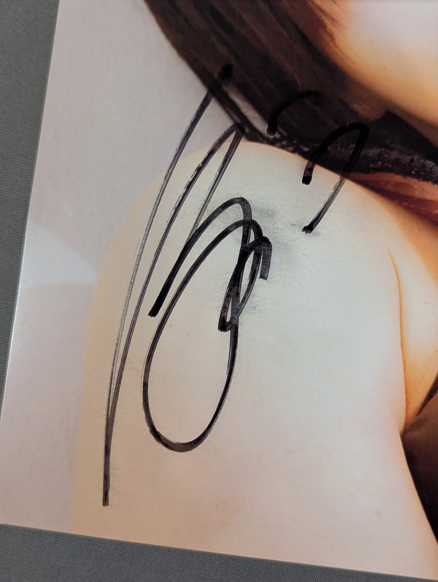 Saori Anou  hand signed autograph  O Z Pro-Photo (A-1)