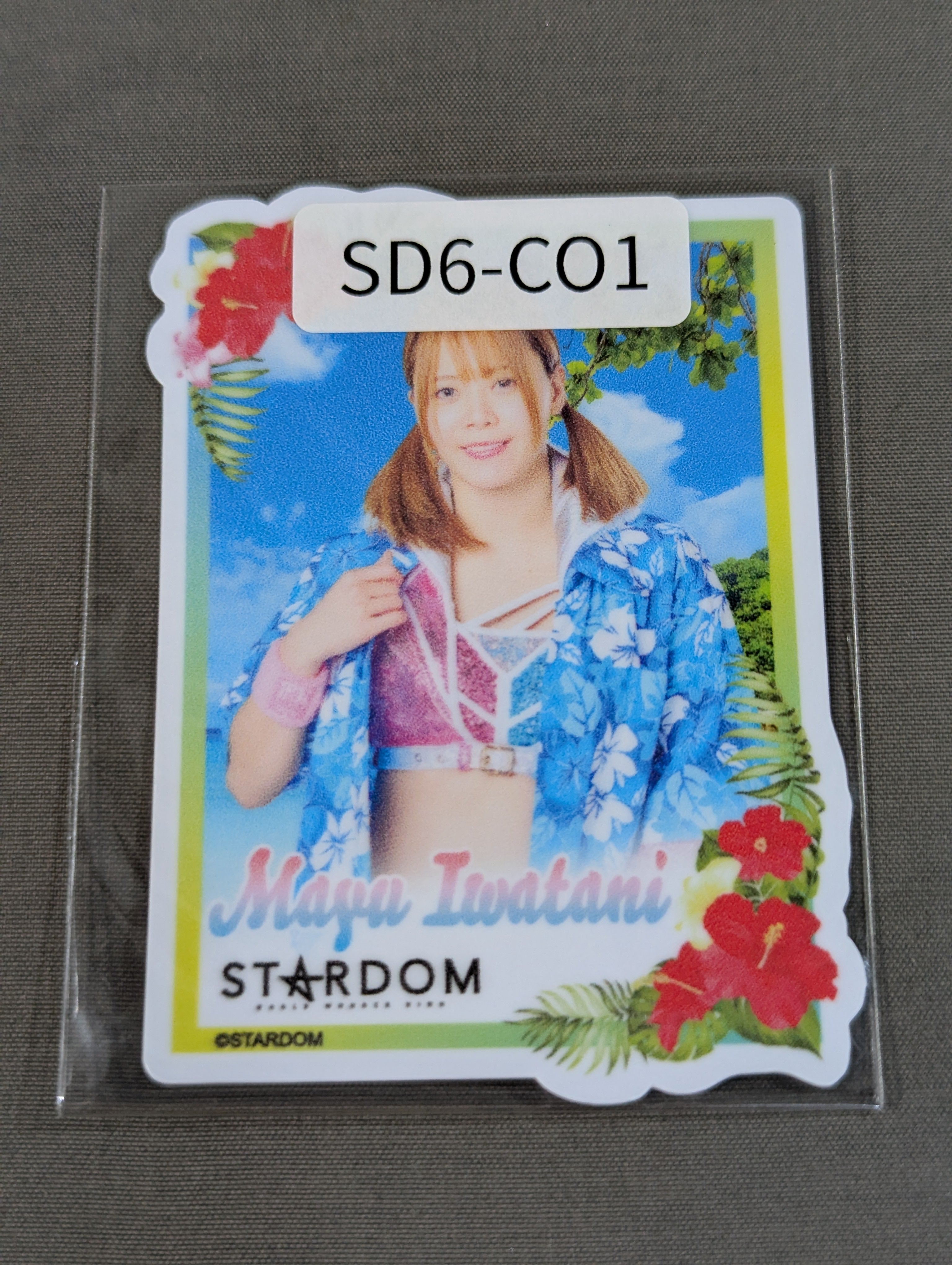 岩谷麻優 ステッカー(STARDOM×ウェブポン) – 闘道館