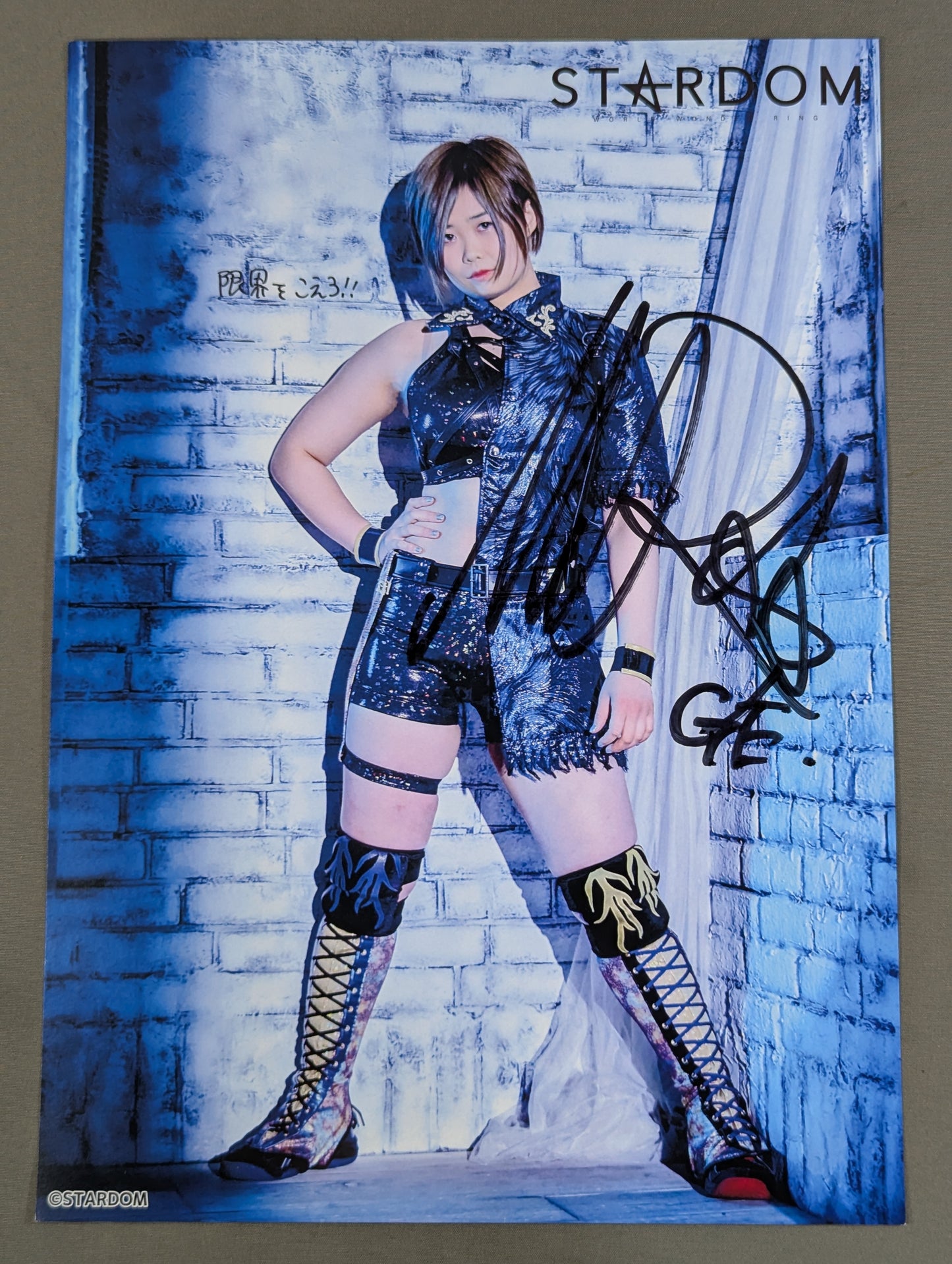 MIRAI hand signed autograph  Stardom Pro-Photo (D-8)