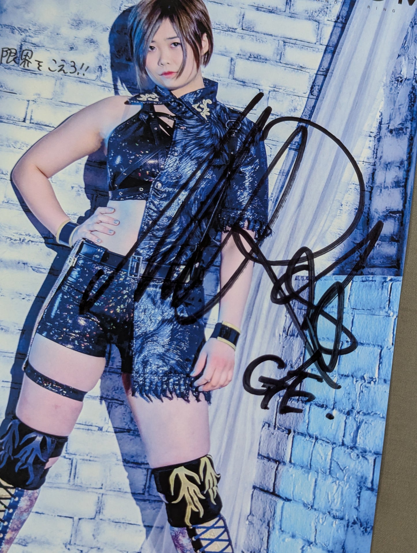 MIRAI hand signed autograph  Stardom Pro-Photo (D-8)
