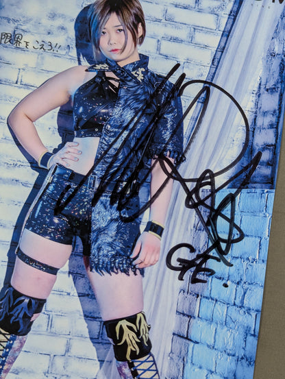 MIRAI hand signed autograph  Stardom Pro-Photo (D-8)