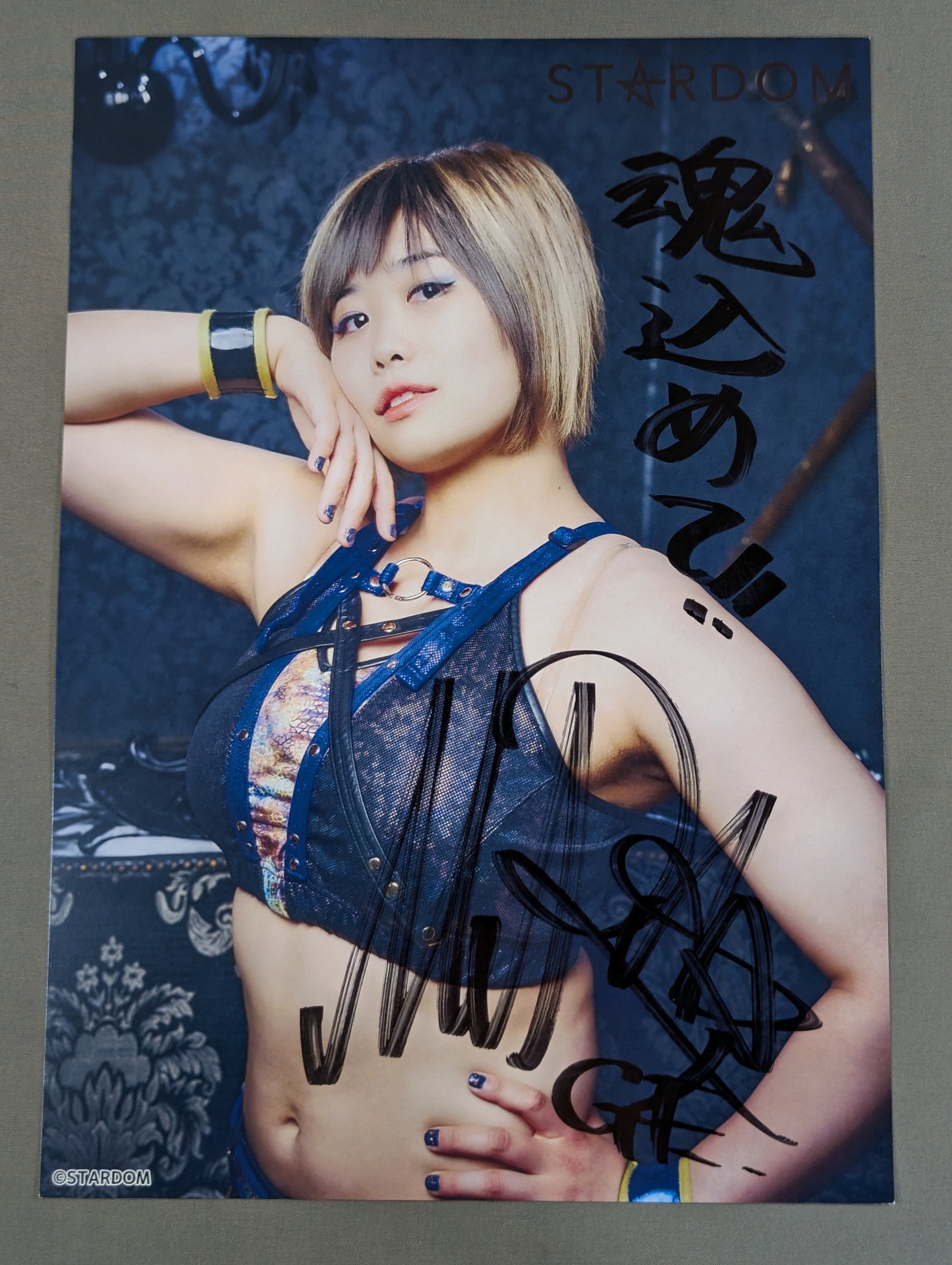 MIRAI hand signed autograph  Stardom Pro-Photo (D-9)