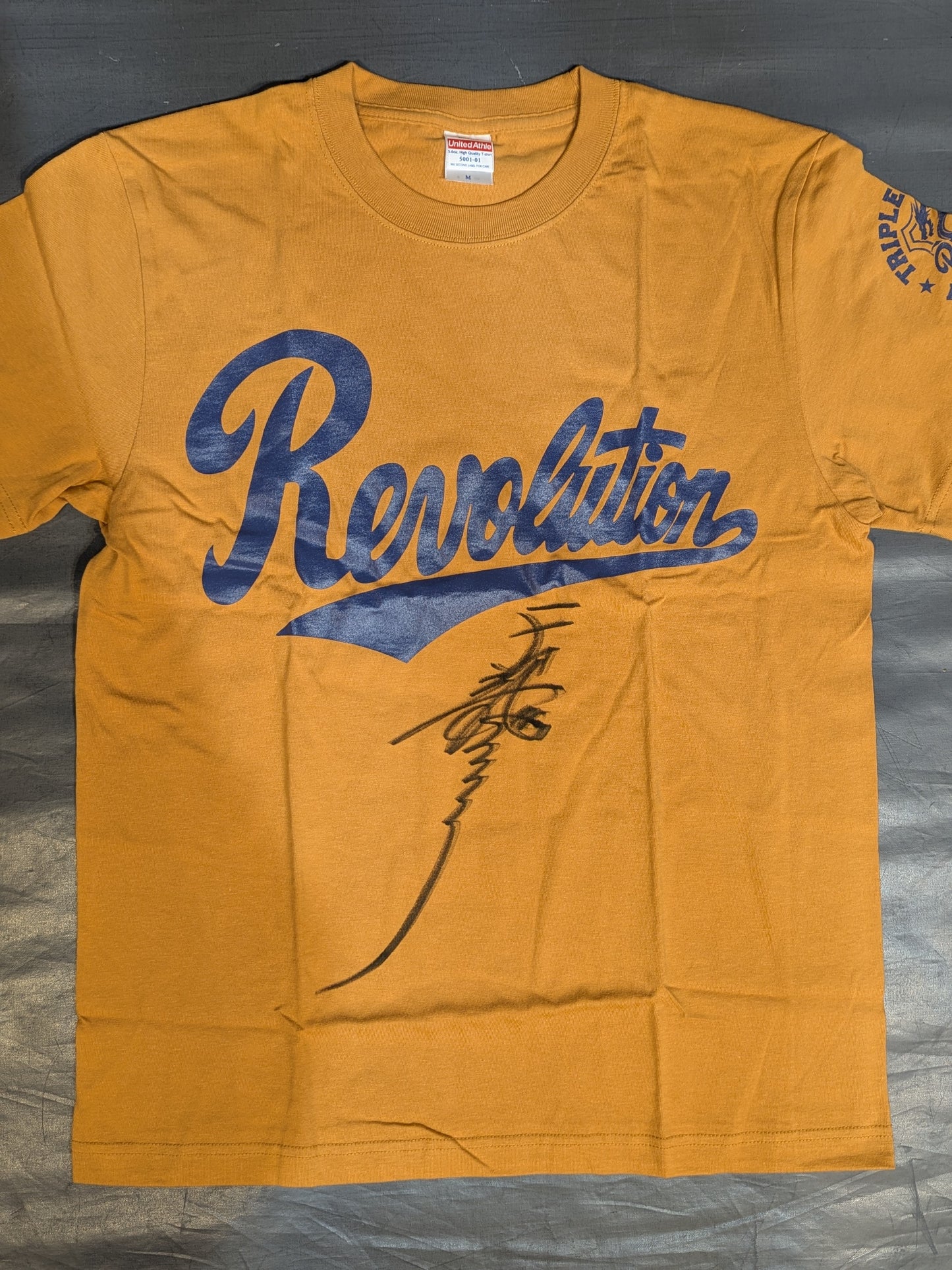 【hand signed autograph】 Tenryu Genichiro "Revolution" T-shirt (Camel)