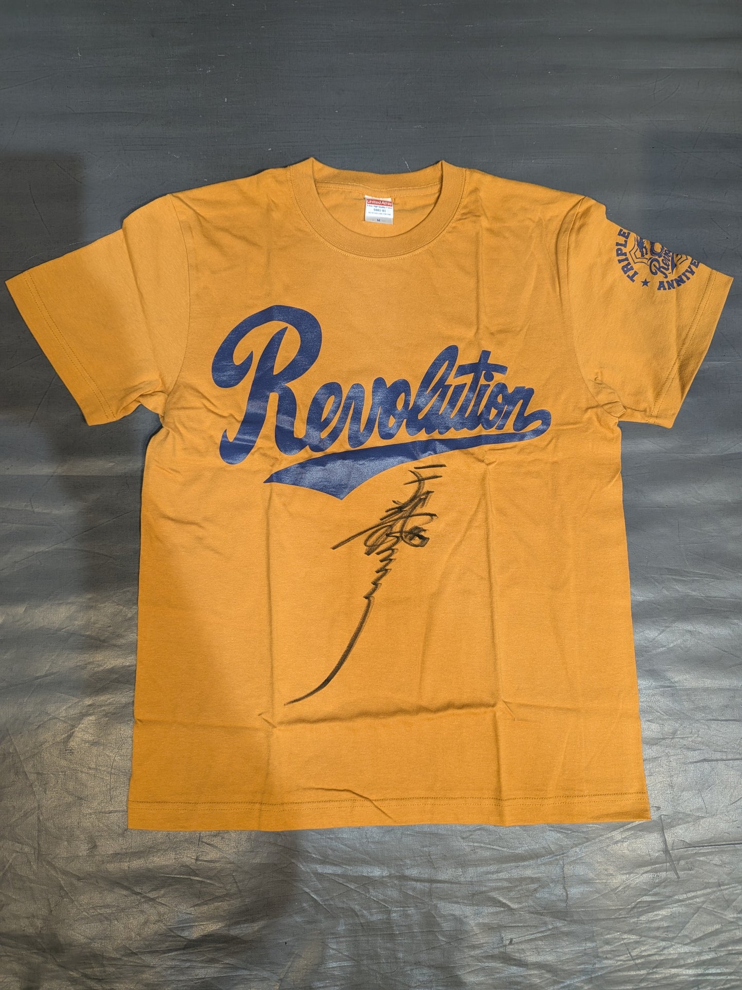 【hand signed autograph】 Tenryu Genichiro "Revolution" T-shirt (Camel)
