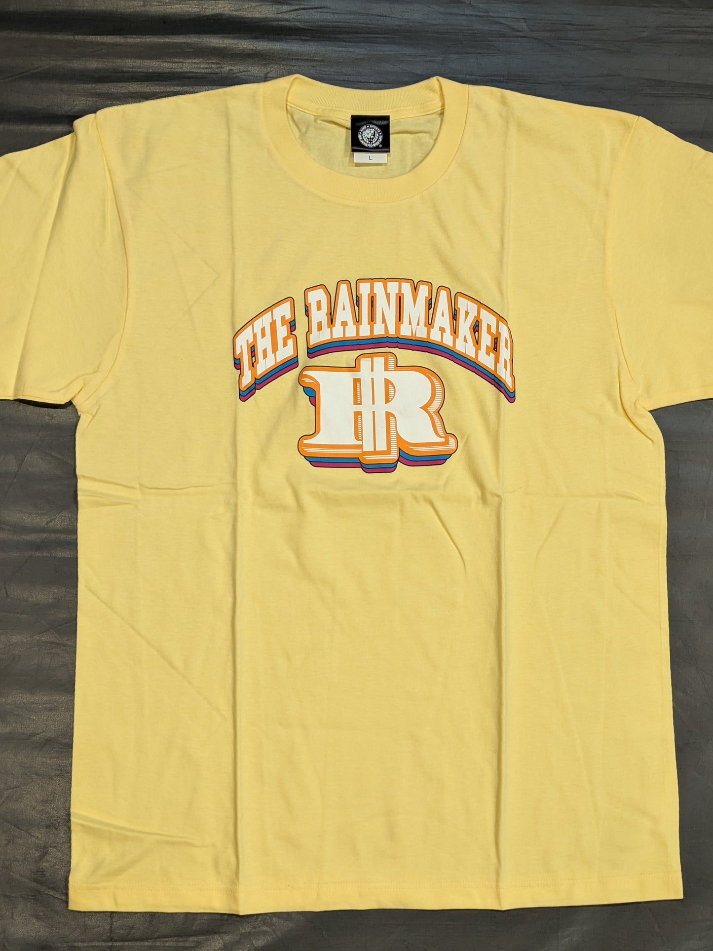 オカダ・カズチカ「THE RAINMAKER」Tシャツ(ライトイエロー)